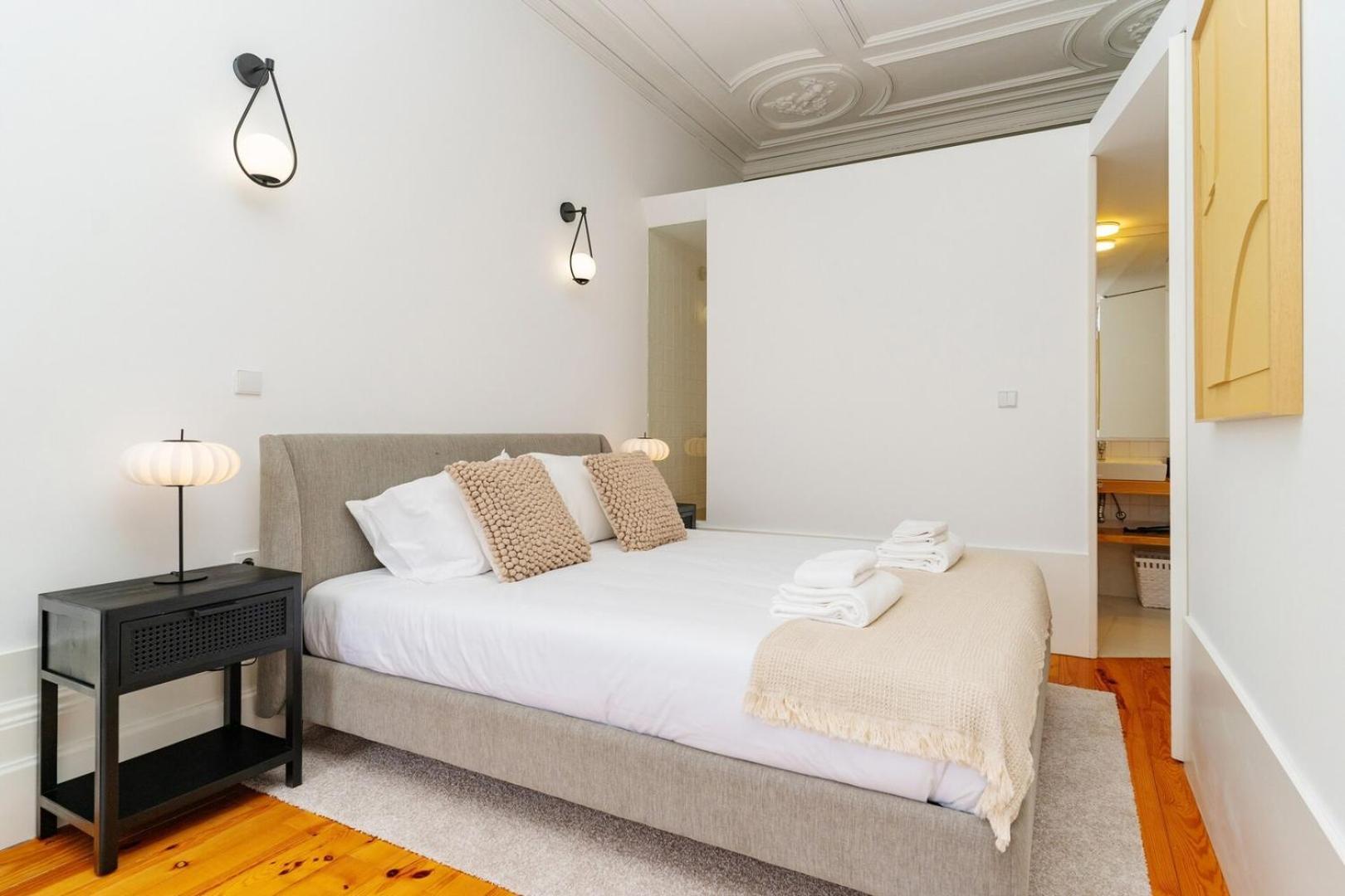 Loft With Private Balcony And A Classic Ceiling Luxury tent