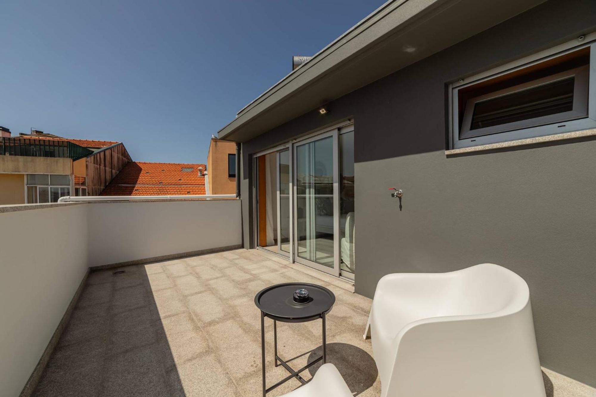 Rooftop Stylish By Hosty *