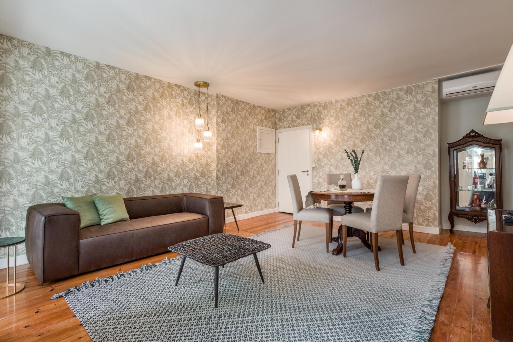 Guest house Almada Charm &