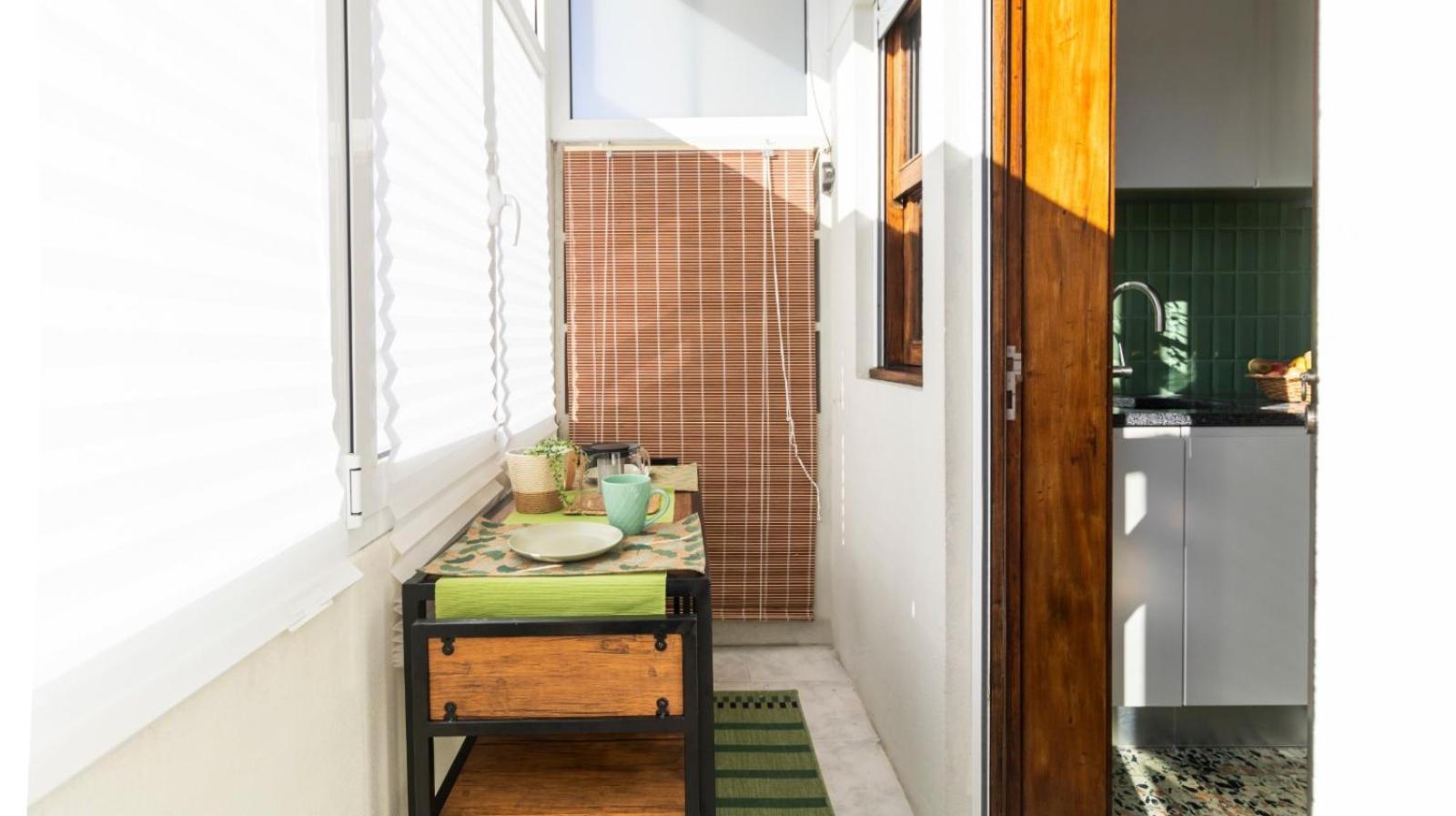 Essence Apartment *