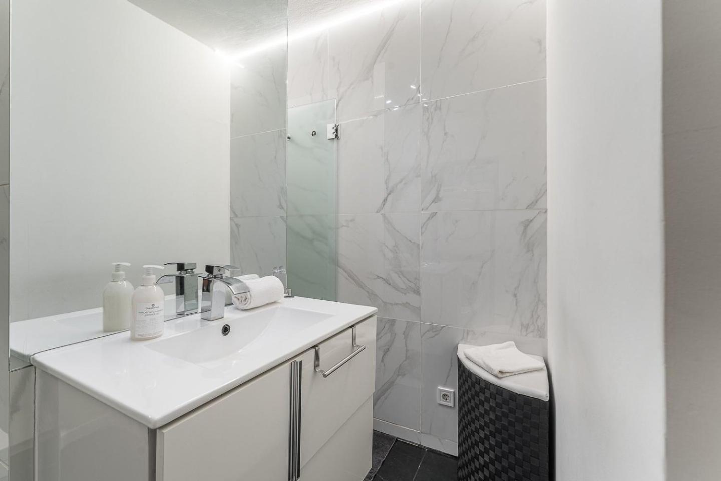 Guestready - Shades Of Blue With Balcony Appartement Porto