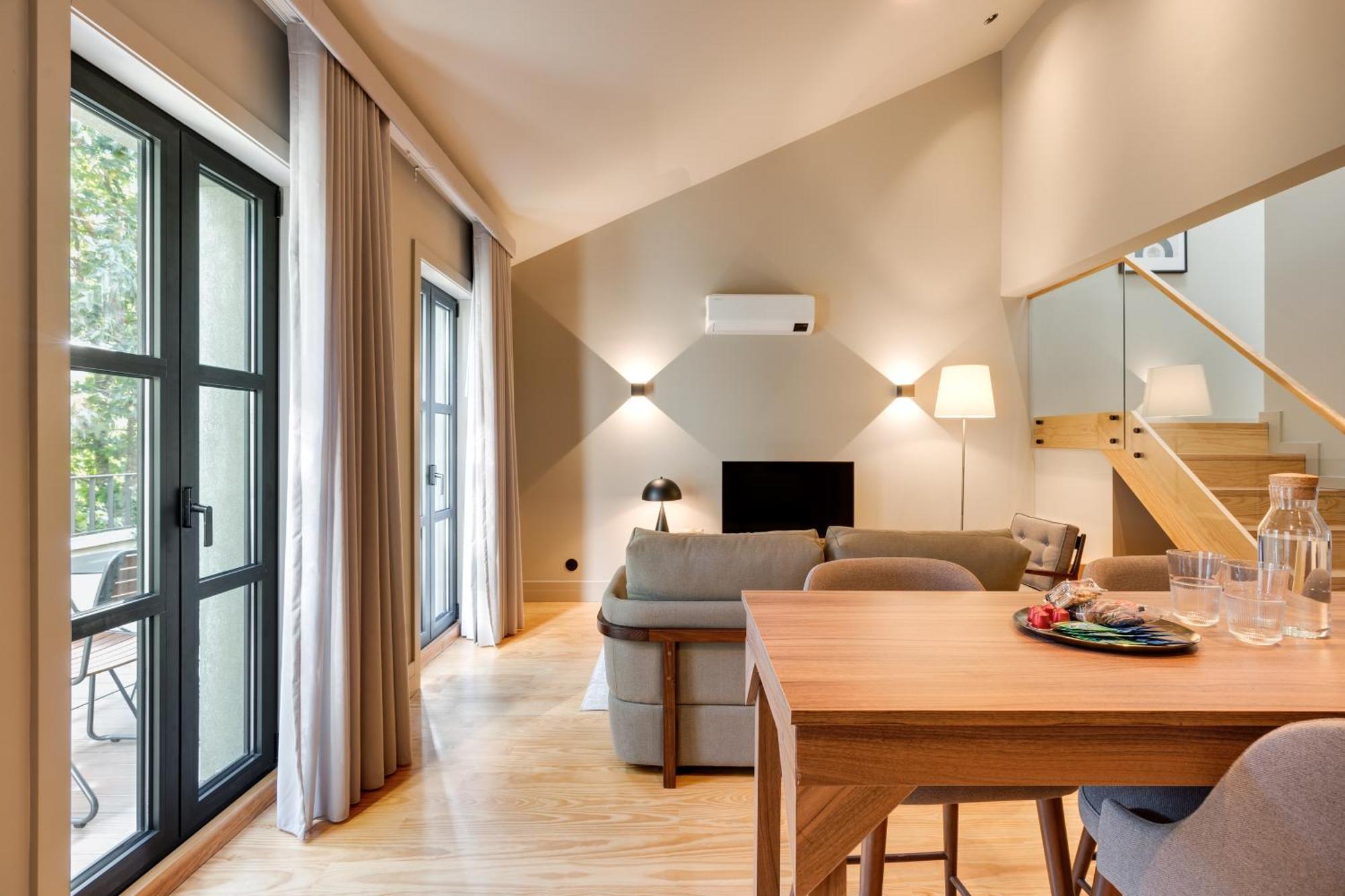 Avus M And By Da'home Apartment Porto