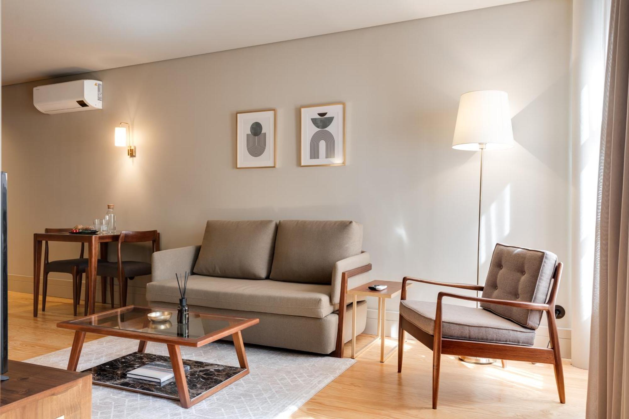 Avus M And By Da'home Apartment Porto