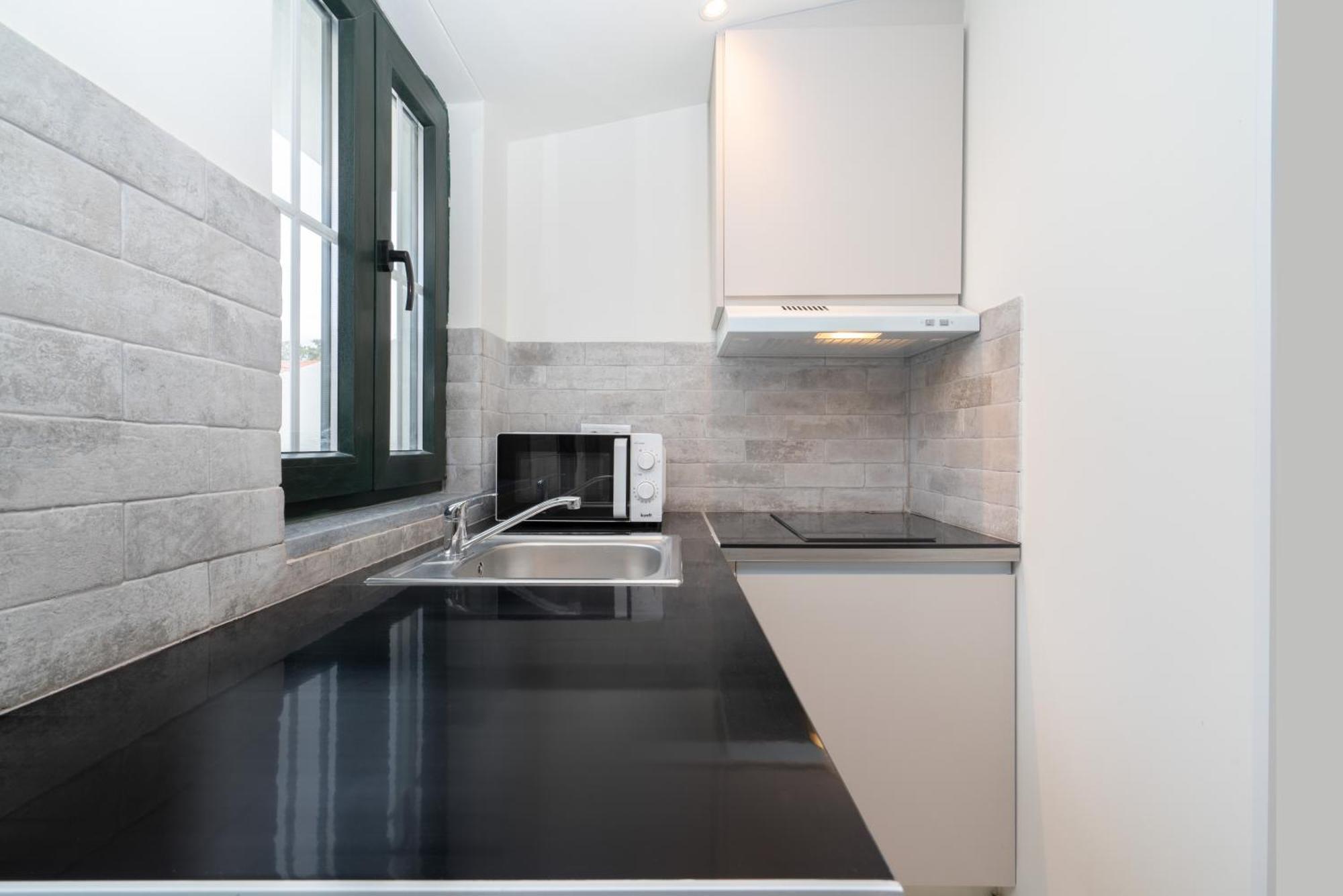 Apartment Host Wise - Cheerful Sunny Flat - Historic Center *