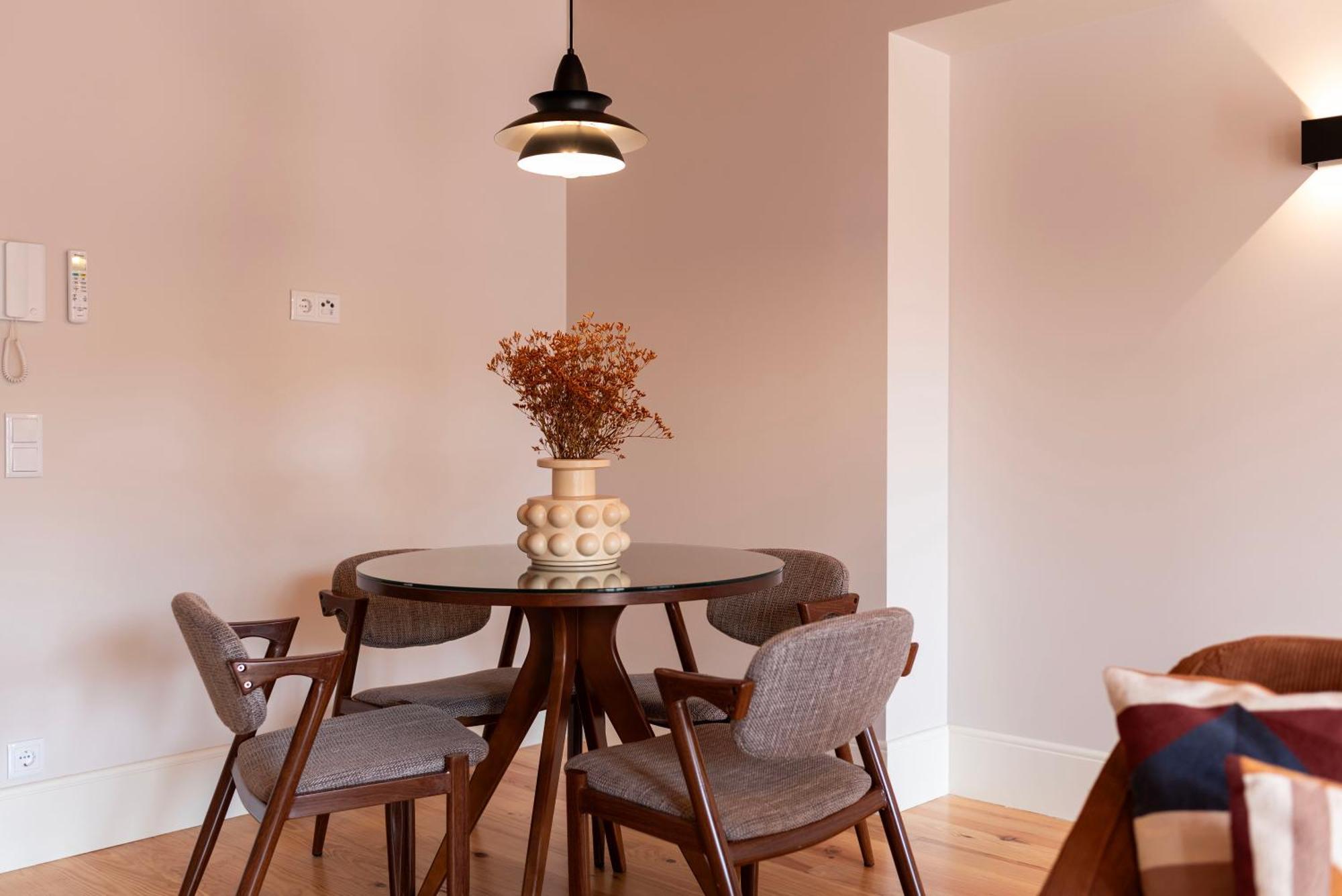 Ando Living - Flores House *