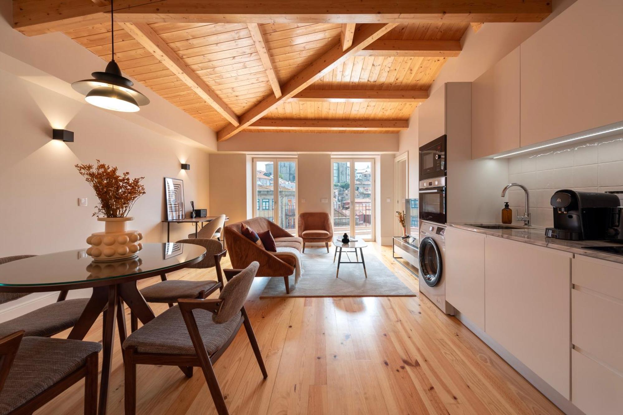 Ando Living - Flores House