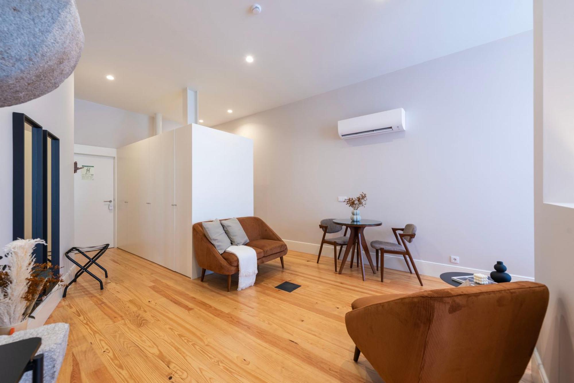Ando Living - Flores House Apartment
