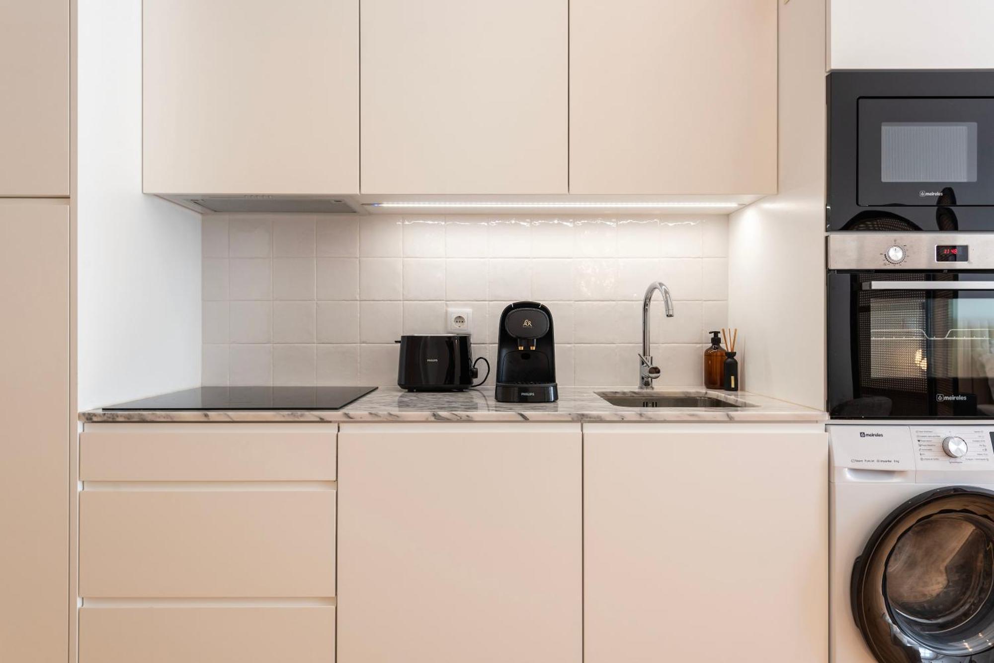 Apartment Ando Living - Flores House *