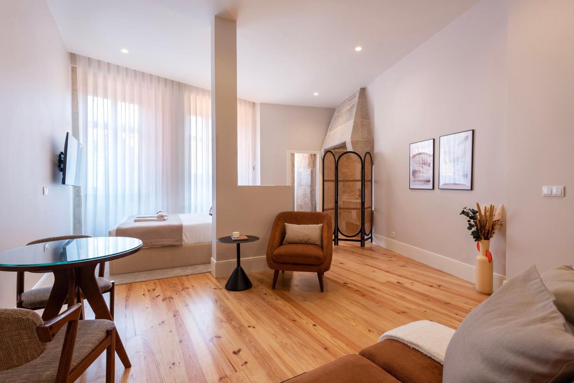 Apartment Ando Living - Flores House *