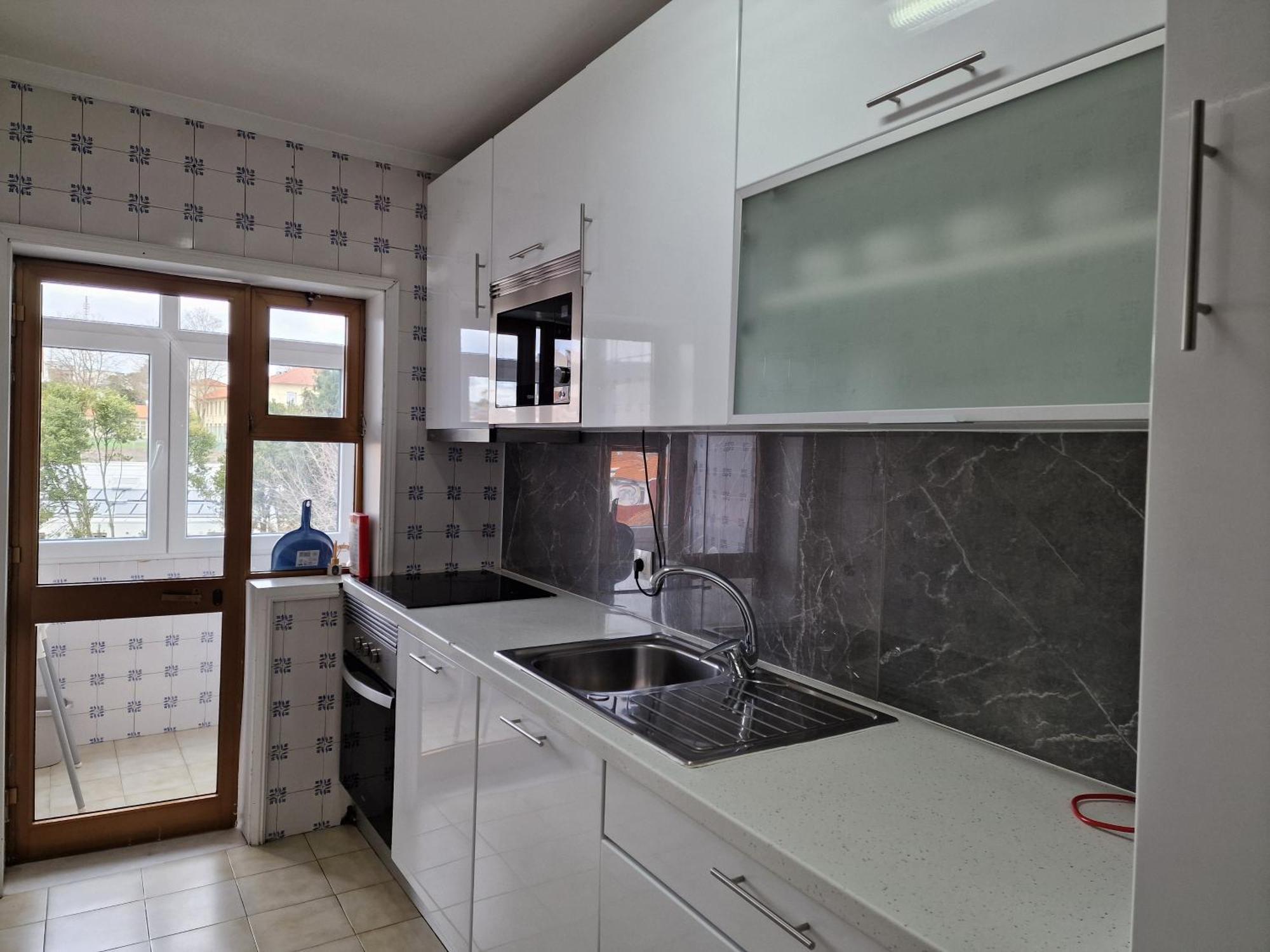 Pretty Flat With Terrace, Air Cond, Free Parking, By With Lda * Porto