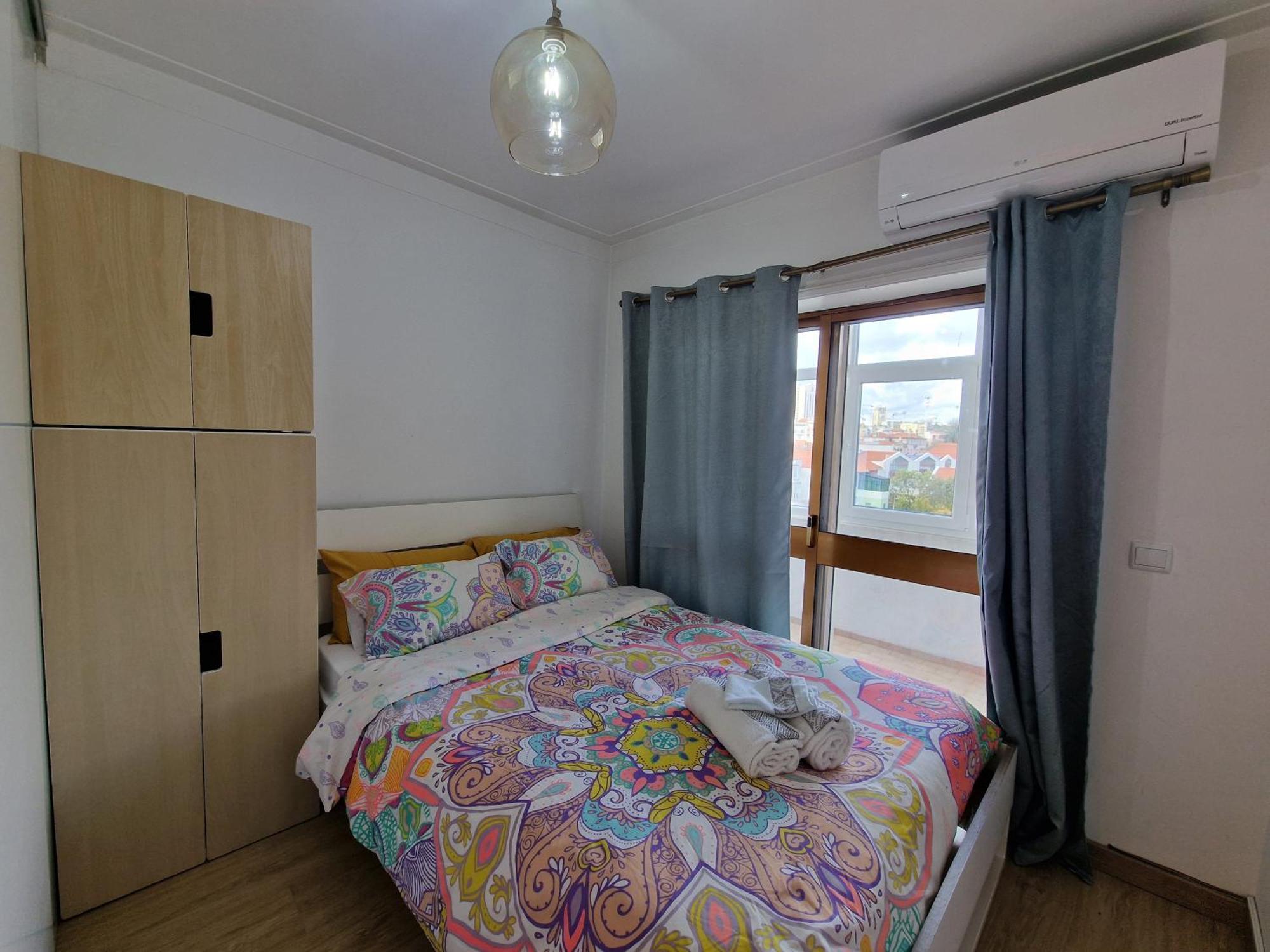 Pretty Flat With Terrace, Air Cond, Free Parking, By With Lda Apartment