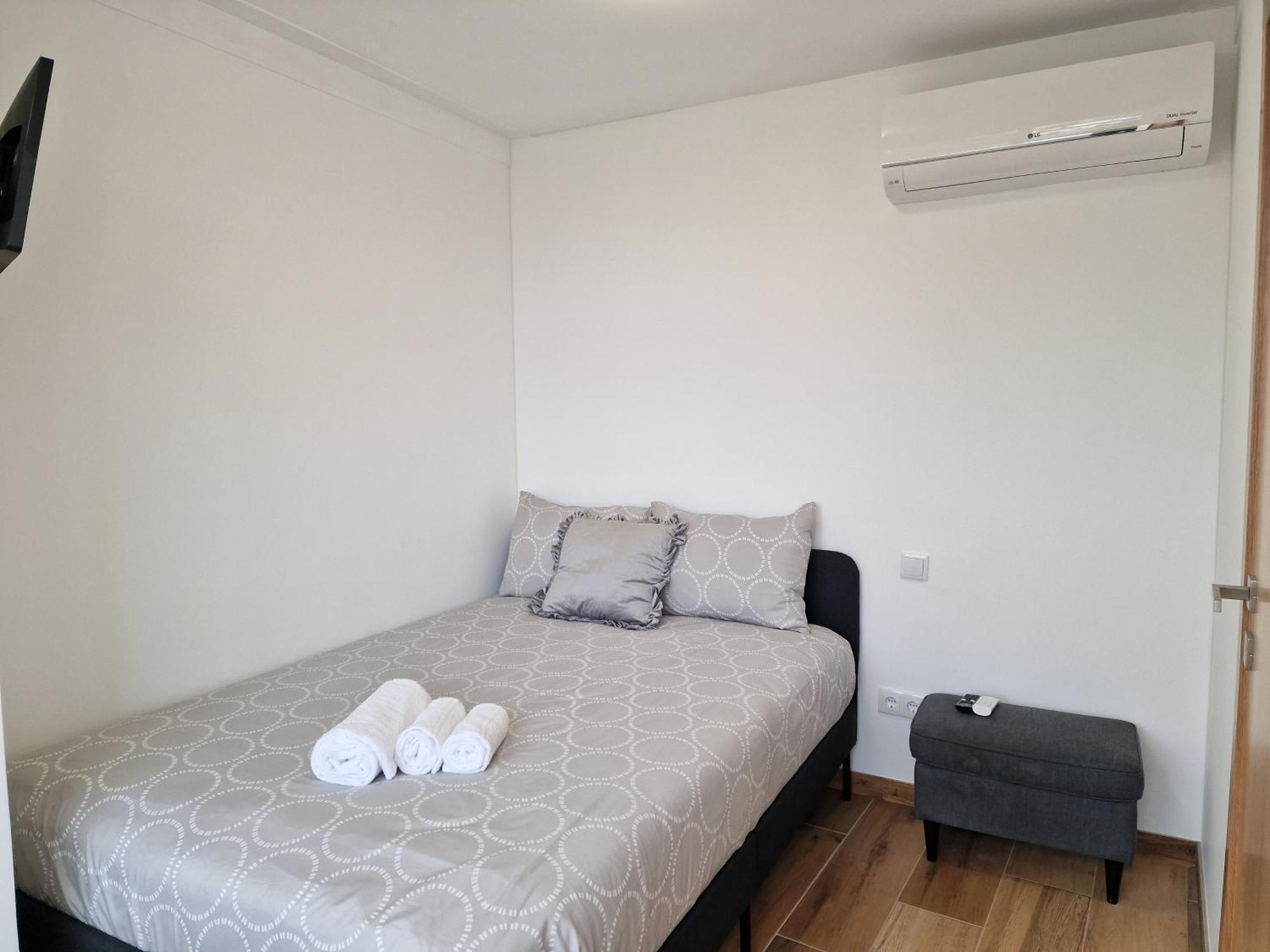 Appartement Cozy With Terrace, Air Cond, Free Parking, By With Lda *