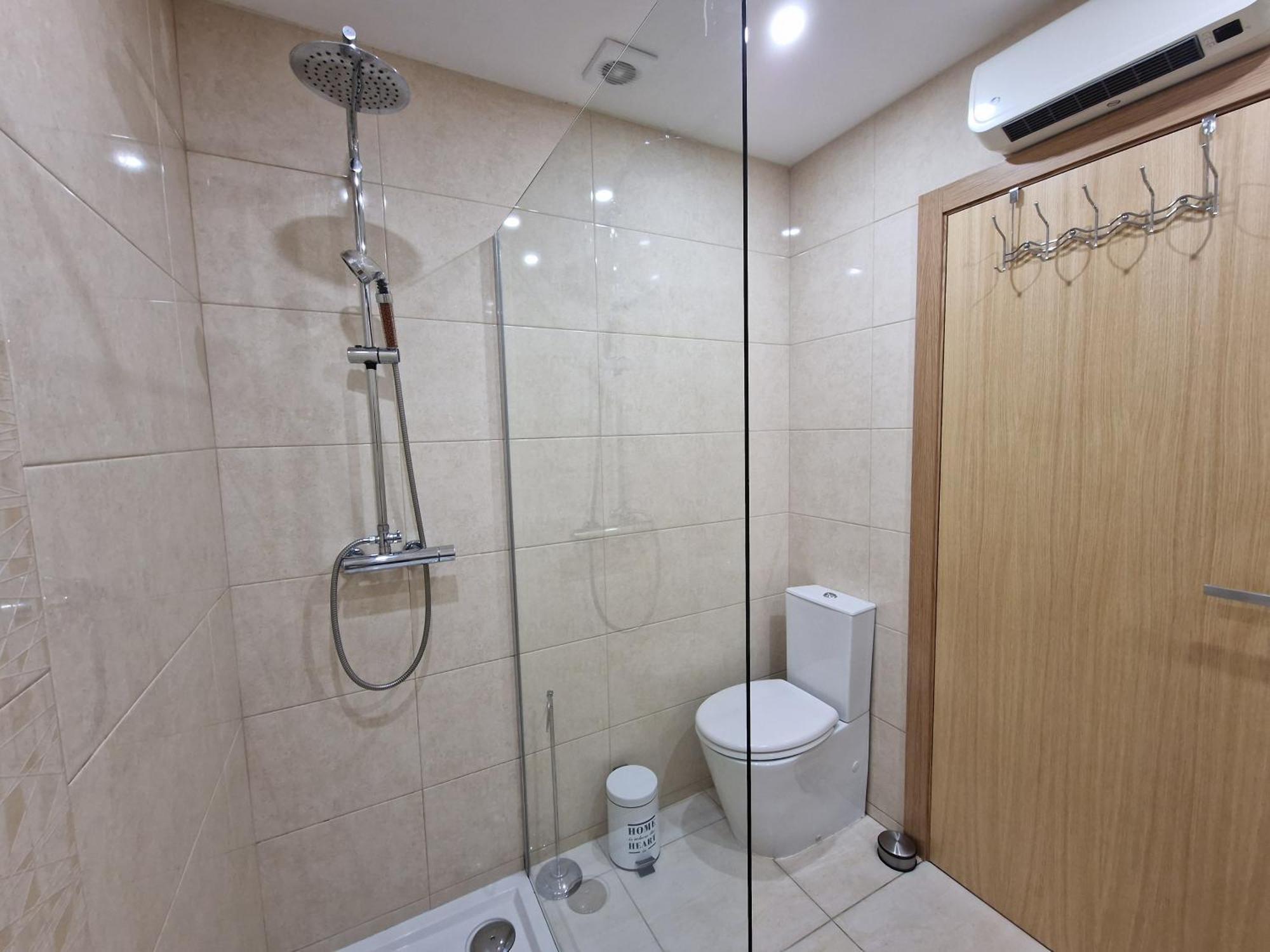 Cozy With Terrace, Air Cond, Free Parking, By With Lda Appartement Porto