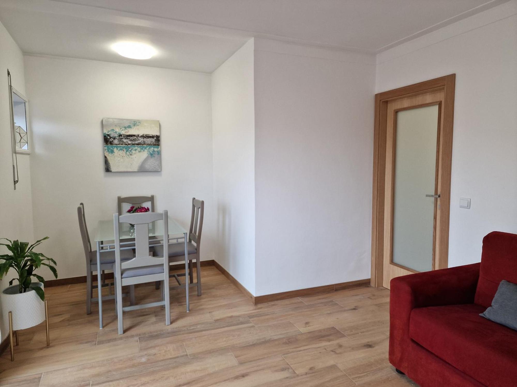 Cozy With Terrace, Air Cond, Free Parking, By With Lda *