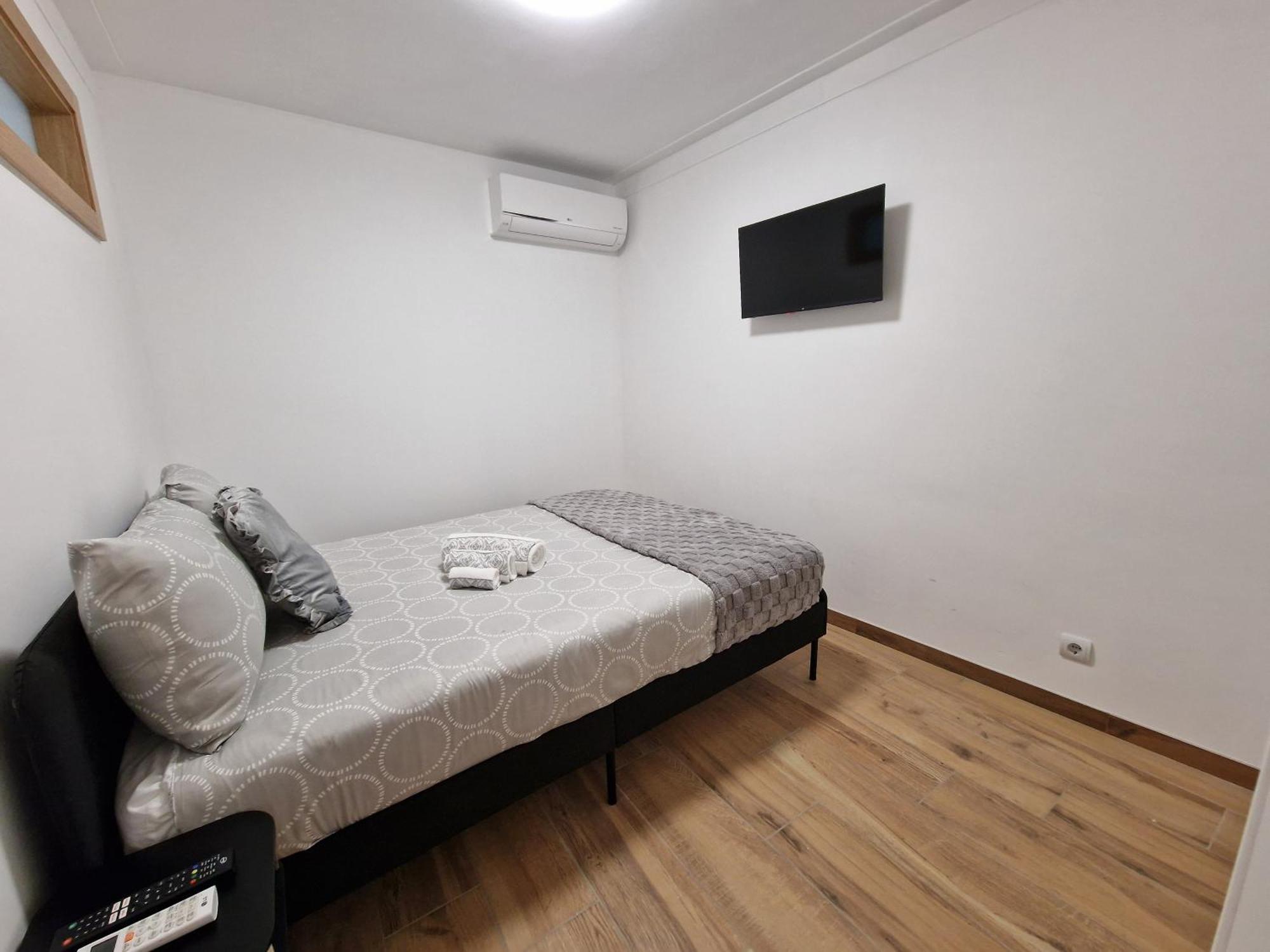 Cozy With Terrace, Air Cond, Free Parking, By With Lda Appartement *