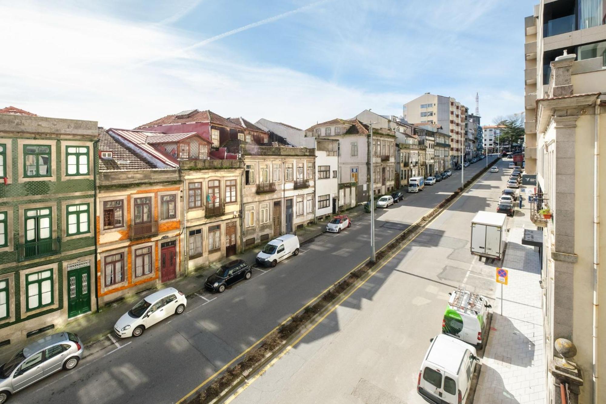 Apartment Wonderfull Campanha Train Station With Parking
