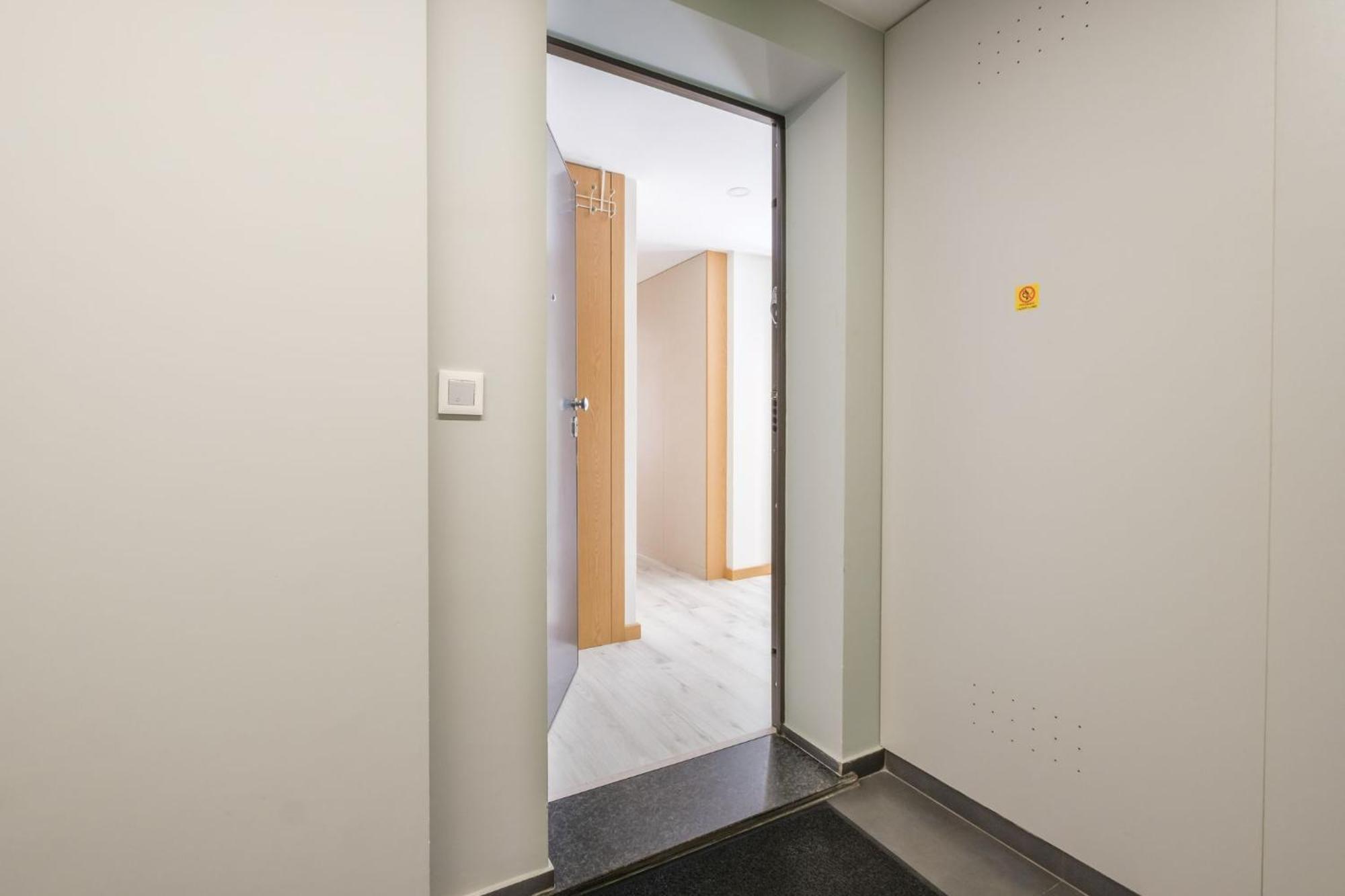 Wonderfull Campanha Train Station With Parking Apartment *