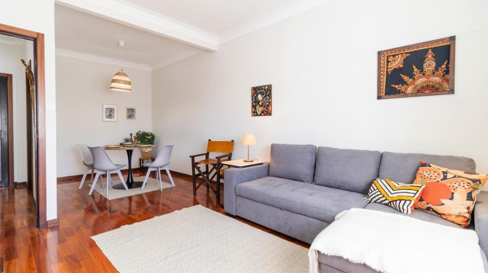 Apartment Essence *