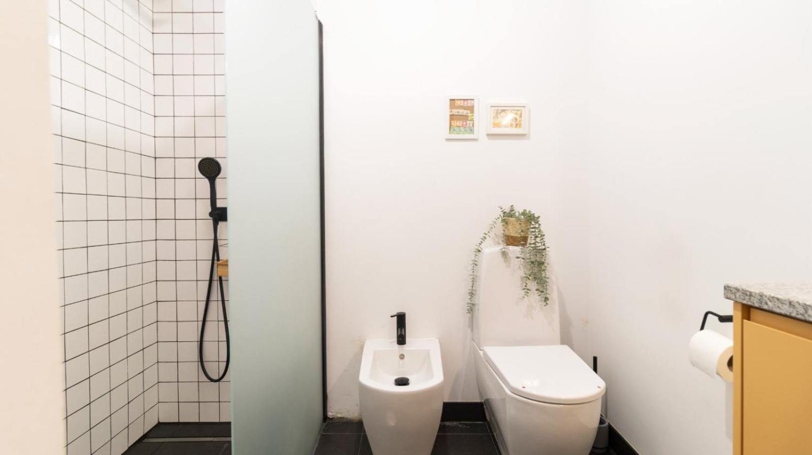 Essence Apartment *