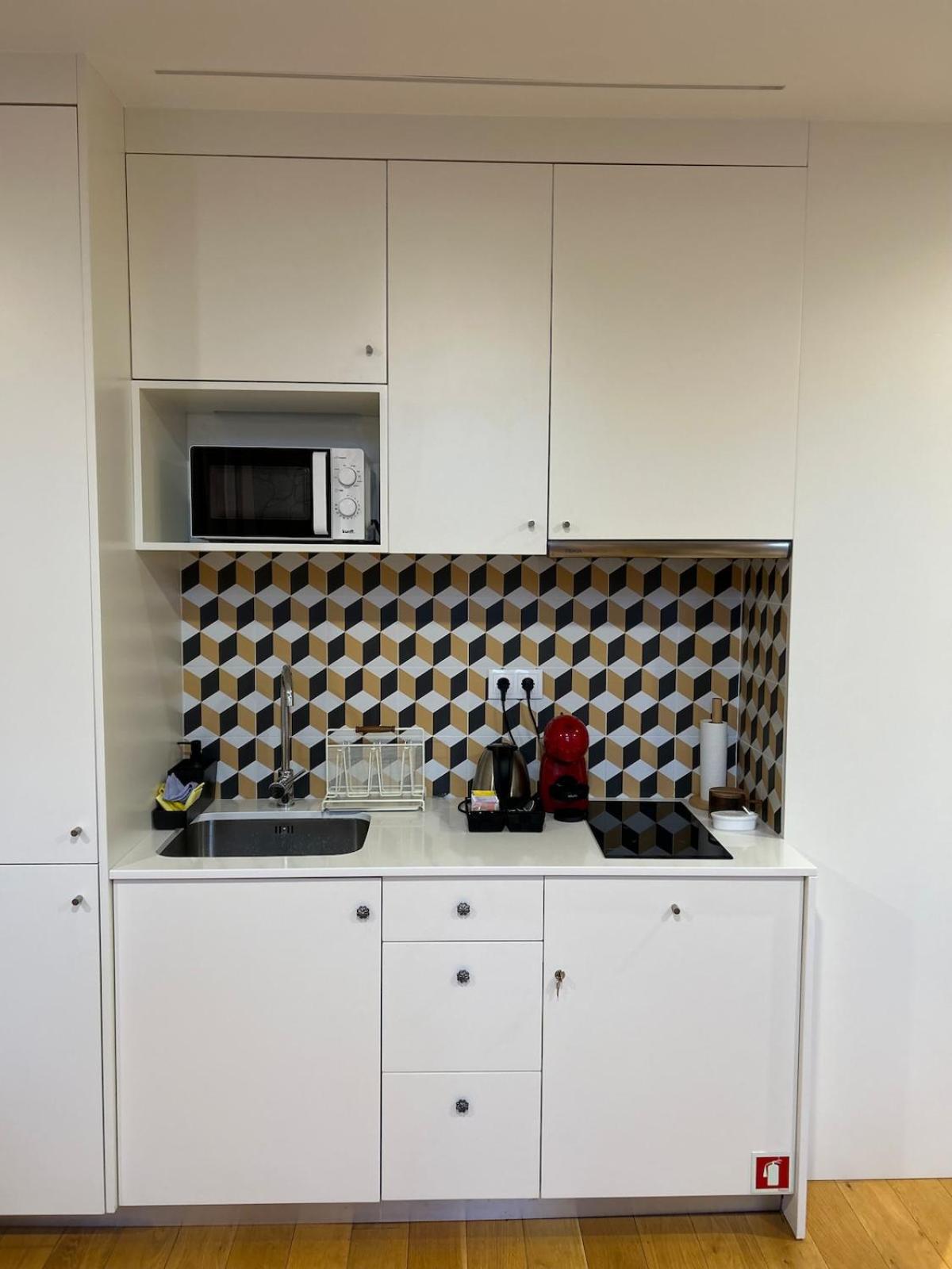Lazarus View Apartment