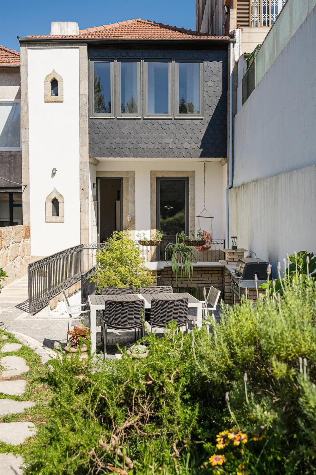 Hidden Gem Near Center- Garden, Outdoor Kitchen, Sauna * Porto
