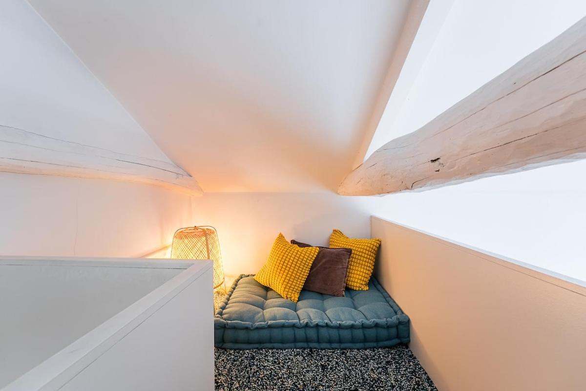 Hidden Gem Near Center- Garden, Outdoor Kitchen, Sauna Villa Porto