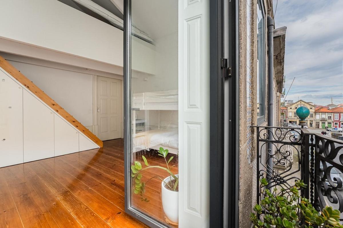 Hidden Gem Near Center- Garden, Outdoor Kitchen, Sauna Villa *