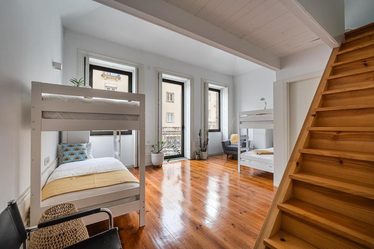 Hidden Gem Near Center- Garden, Outdoor Kitchen, Sauna Villa Porto