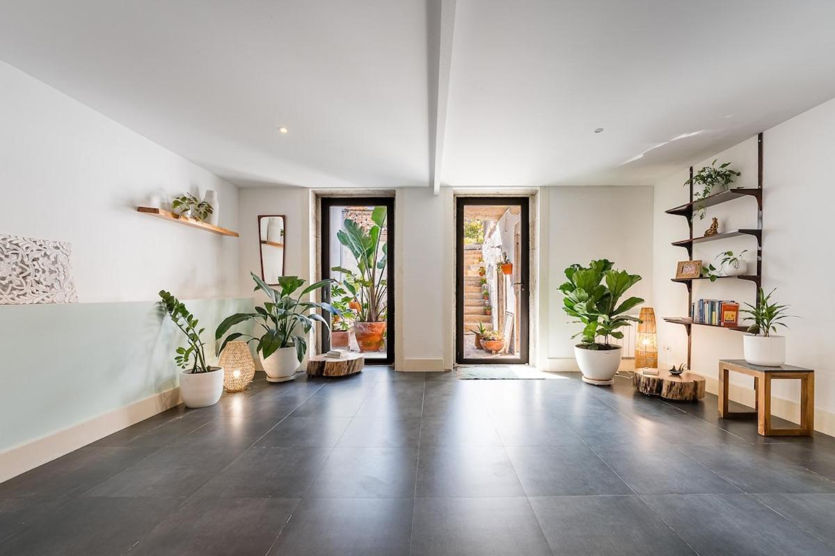 Villa Hidden Gem Near Center- Garden, Outdoor Kitchen, Sauna