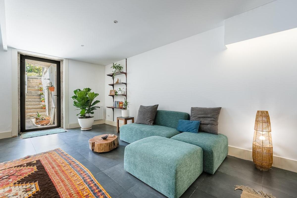 Hidden Gem Near Center- Garden, Outdoor Kitchen, Sauna *