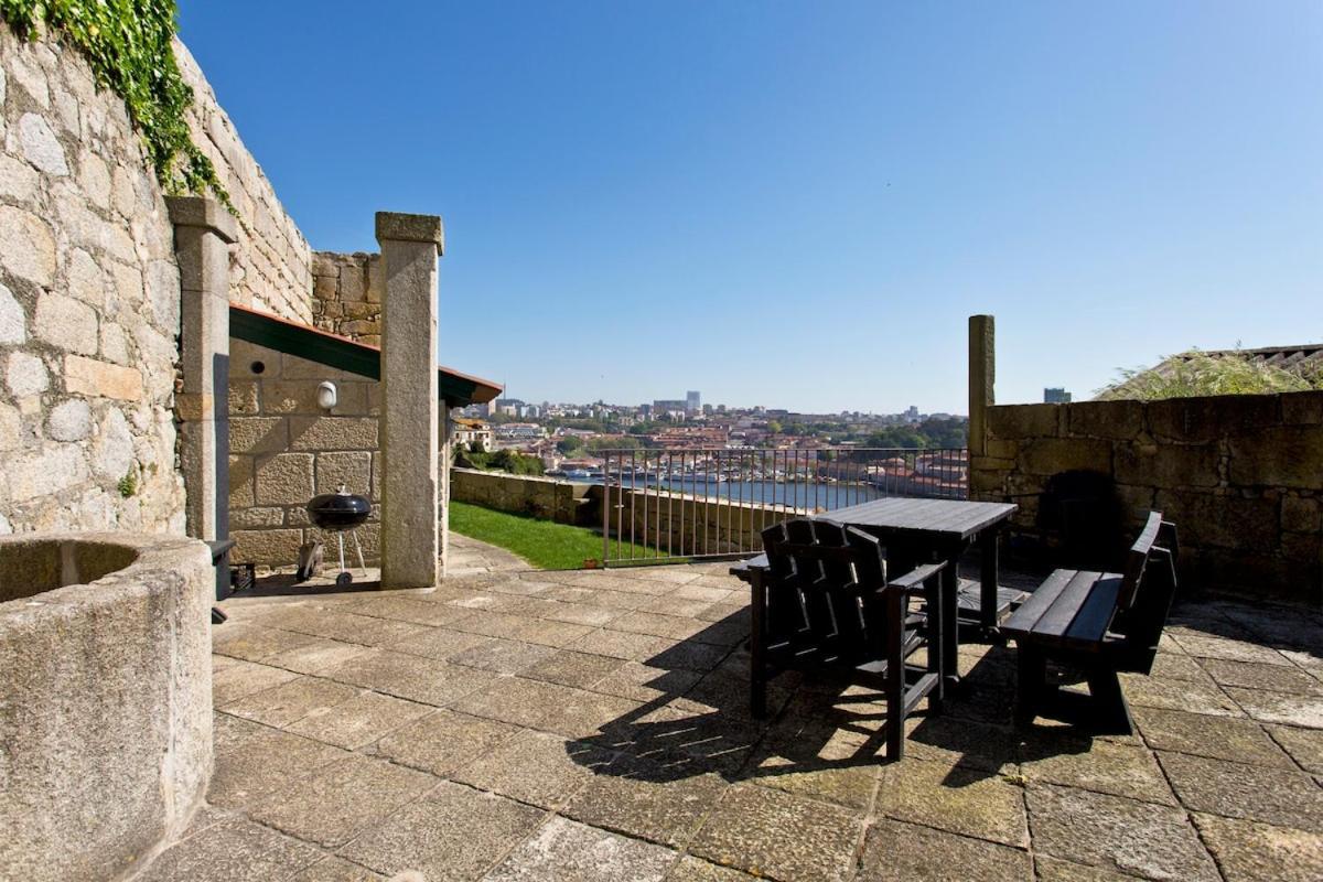 A House With A View - 1st Floor Apartment *