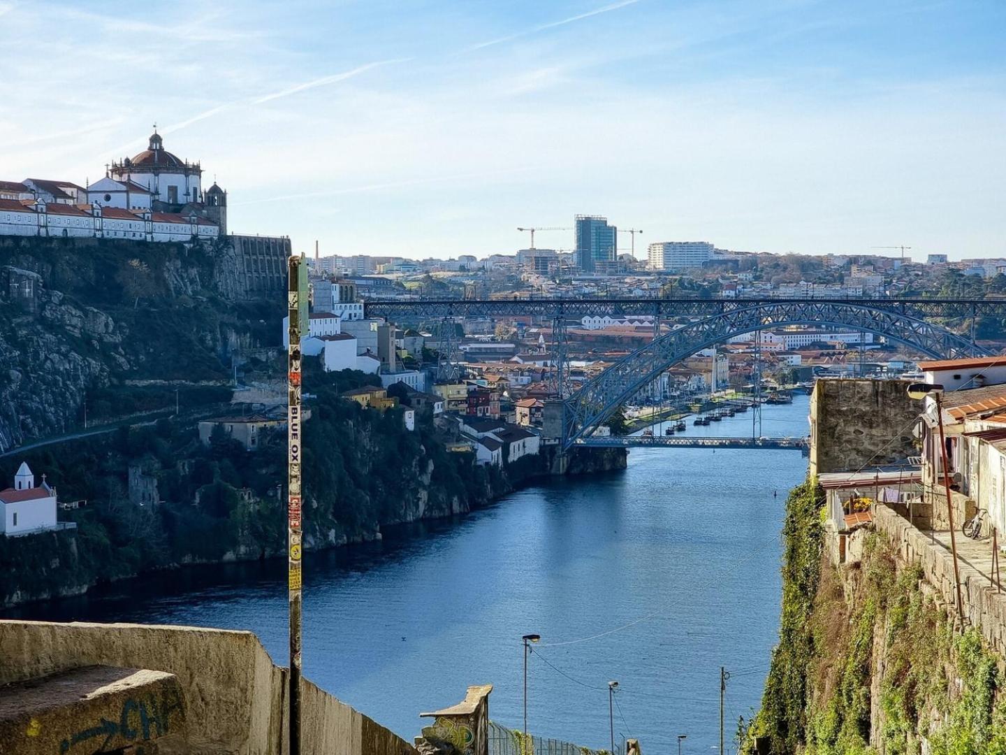 House With Exclusive Terrace In A Private Holiday home Porto