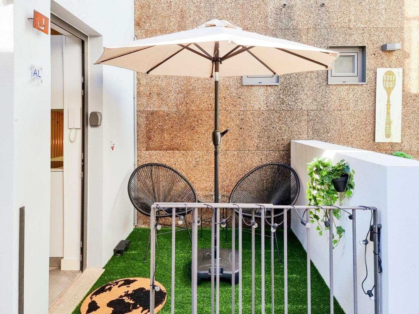 House With Exclusive Terrace In A Private * Porto