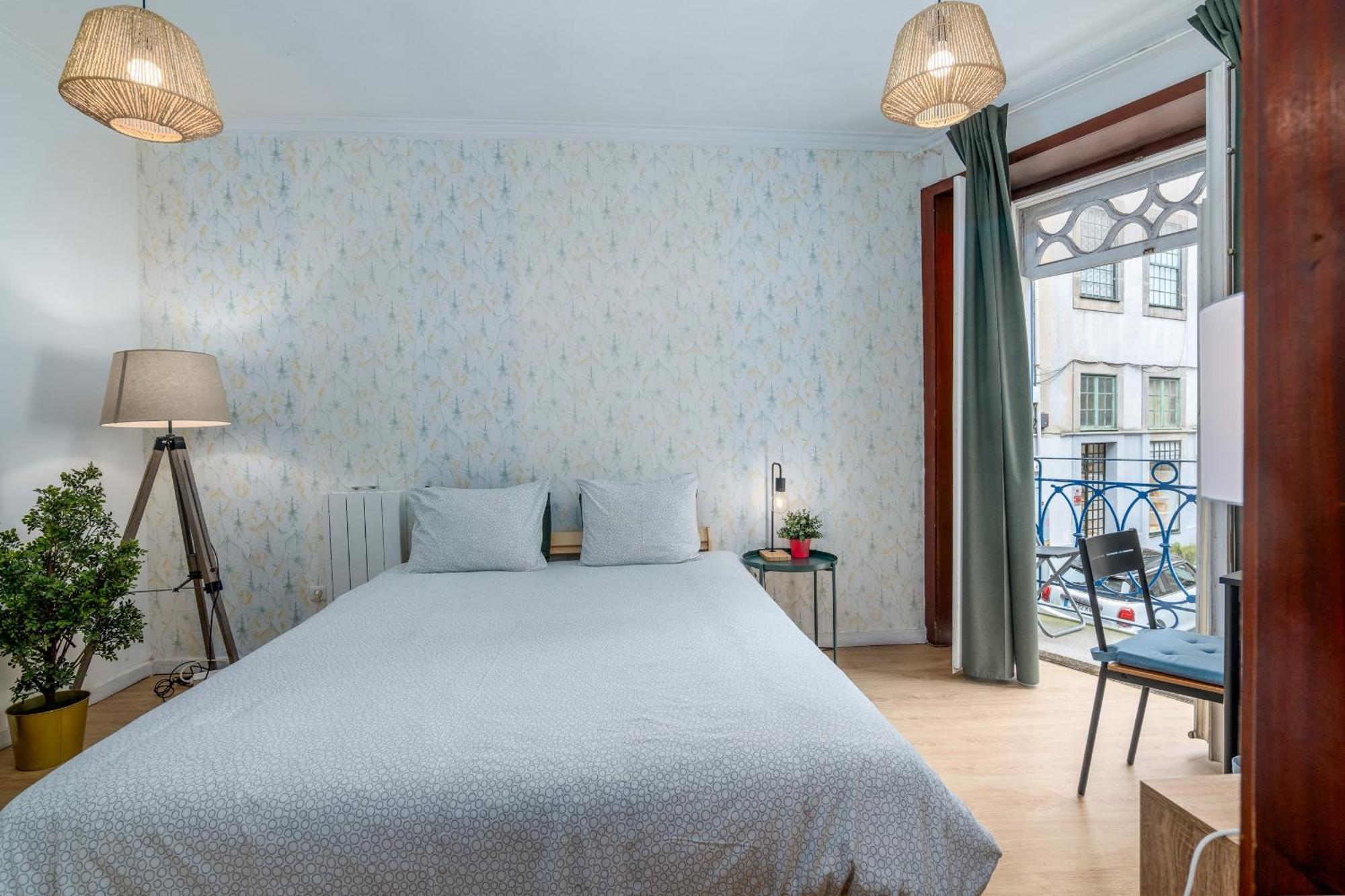 Renovated Feb25 Clerigos Cozy Balcony With Self Check In Apartment *