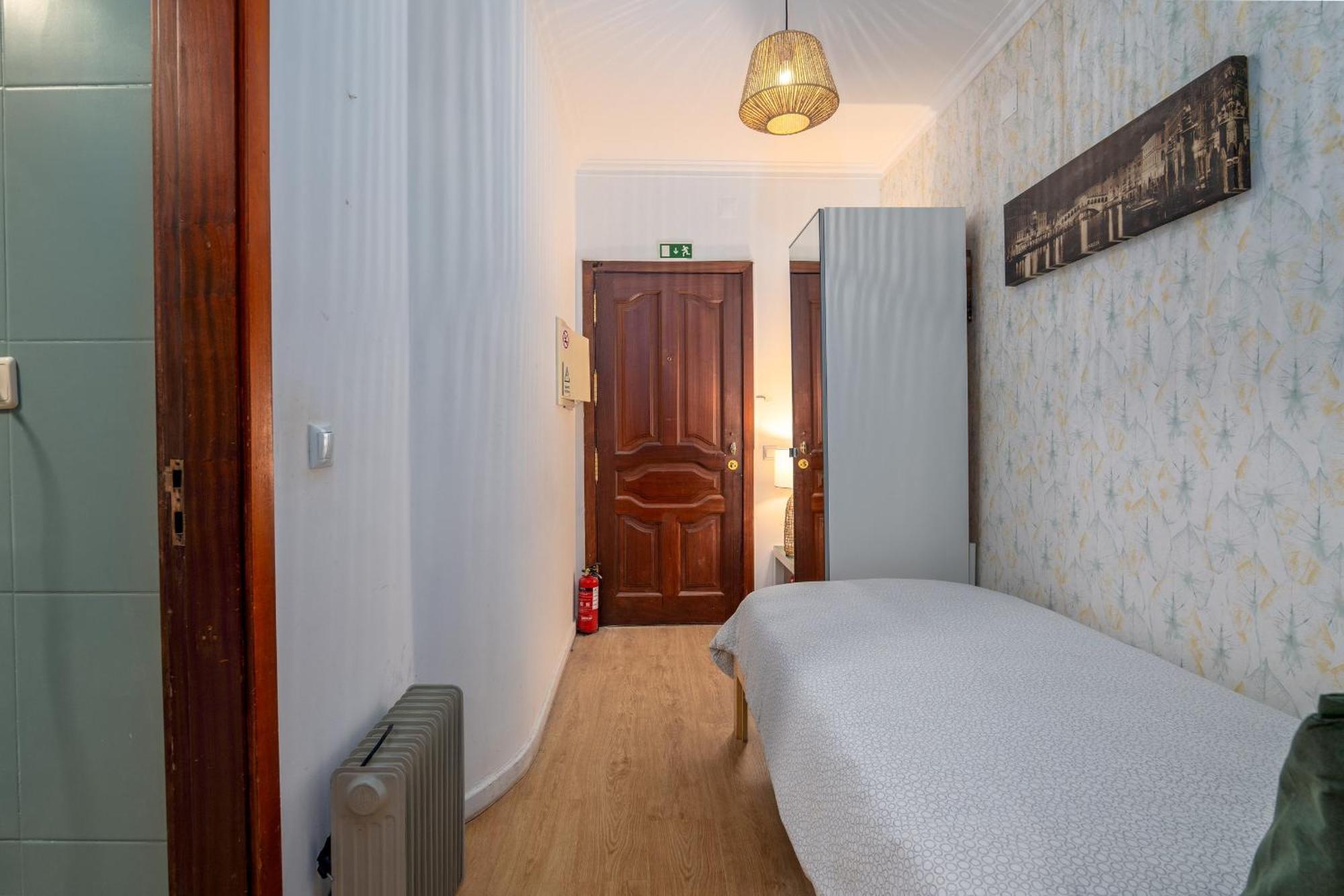 Renovated Feb25 Clerigos Cozy Balcony With Self Check In * Porto