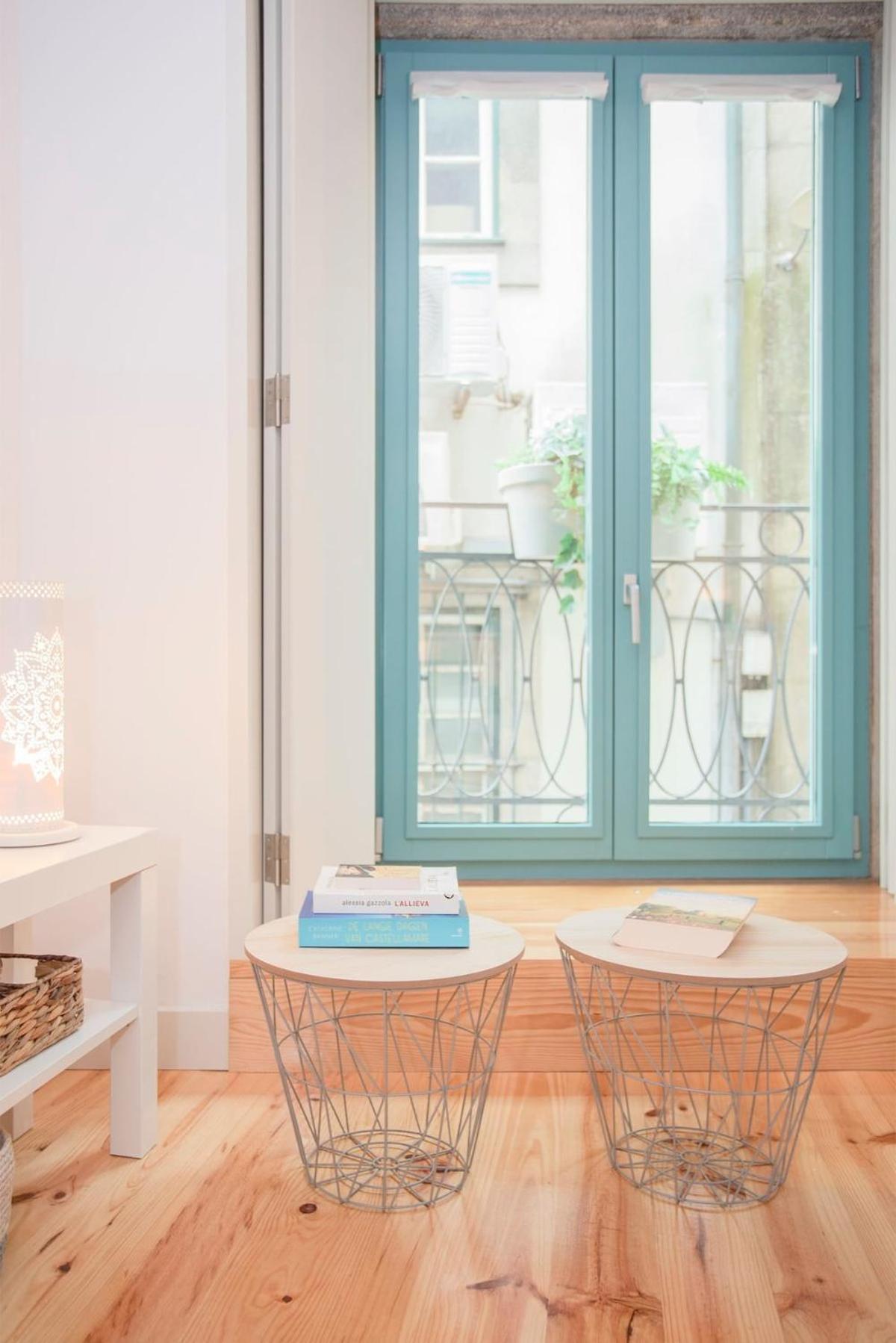 Liiiving In - Boho Blue Apartment Porto