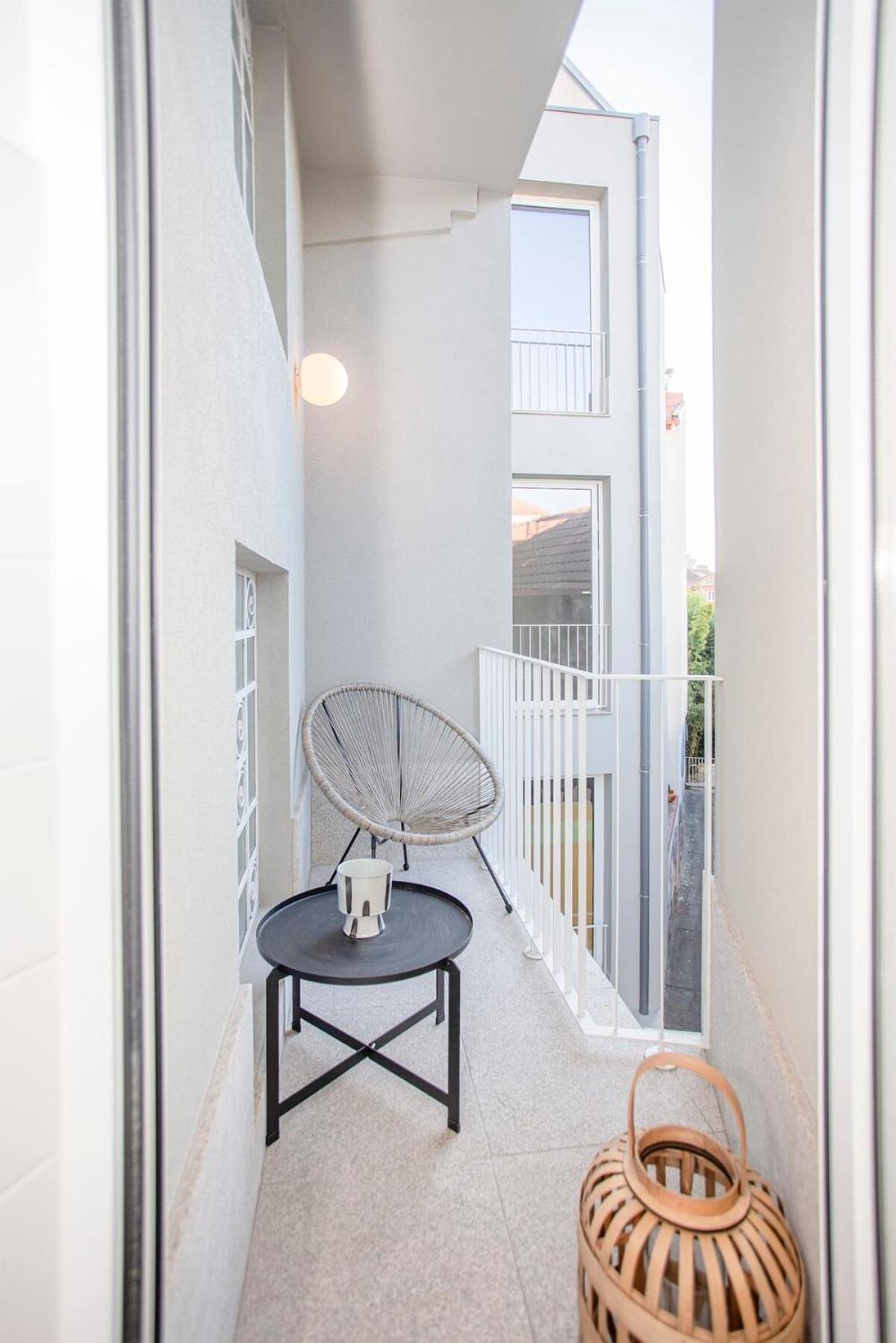 Liiiving In - Art Design Apartment *