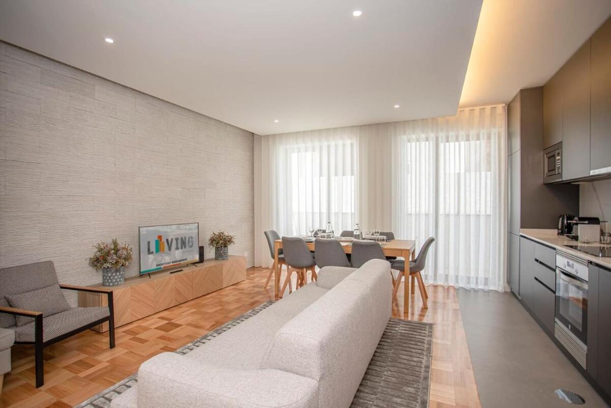 Liiiving In - Design Bright House * Porto
