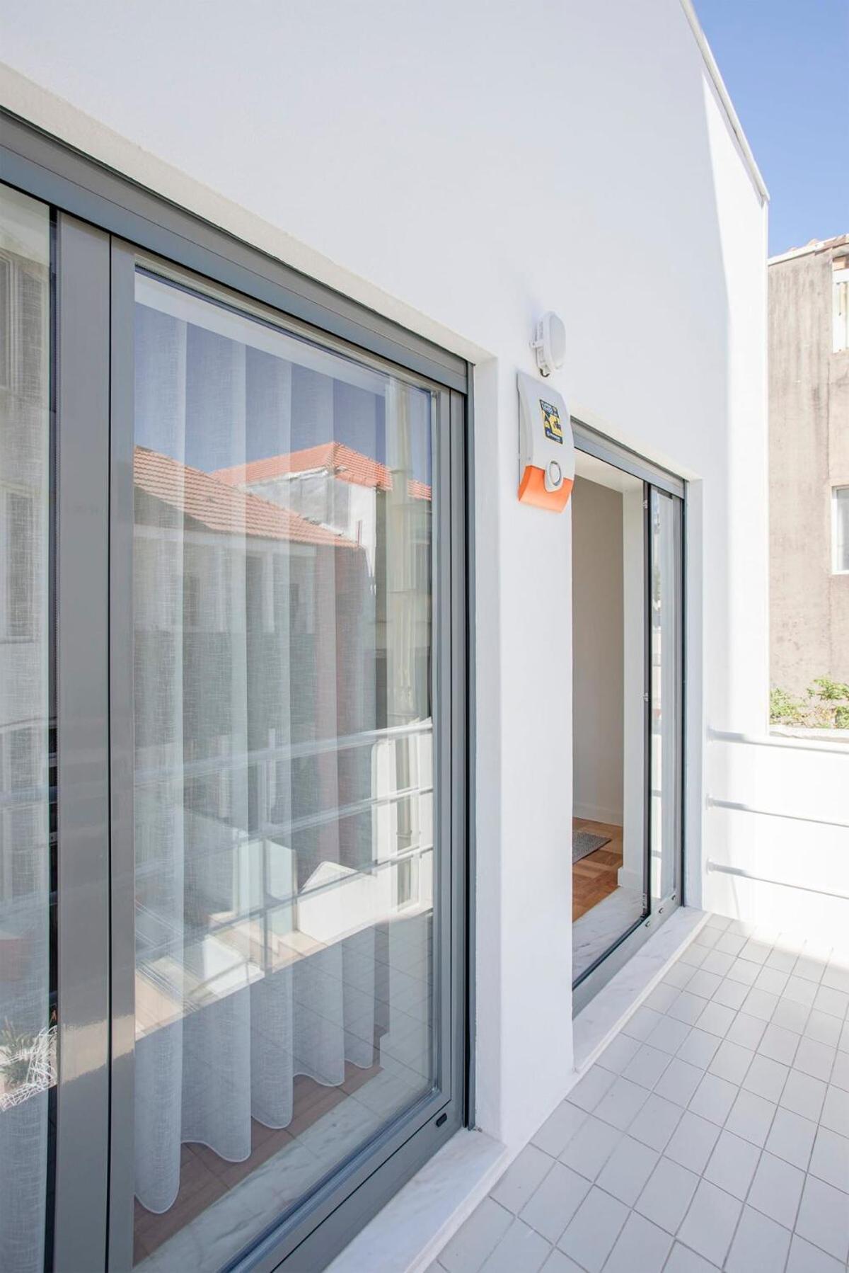 Liiiving In - Design Bright House Vakantiehuis Porto
