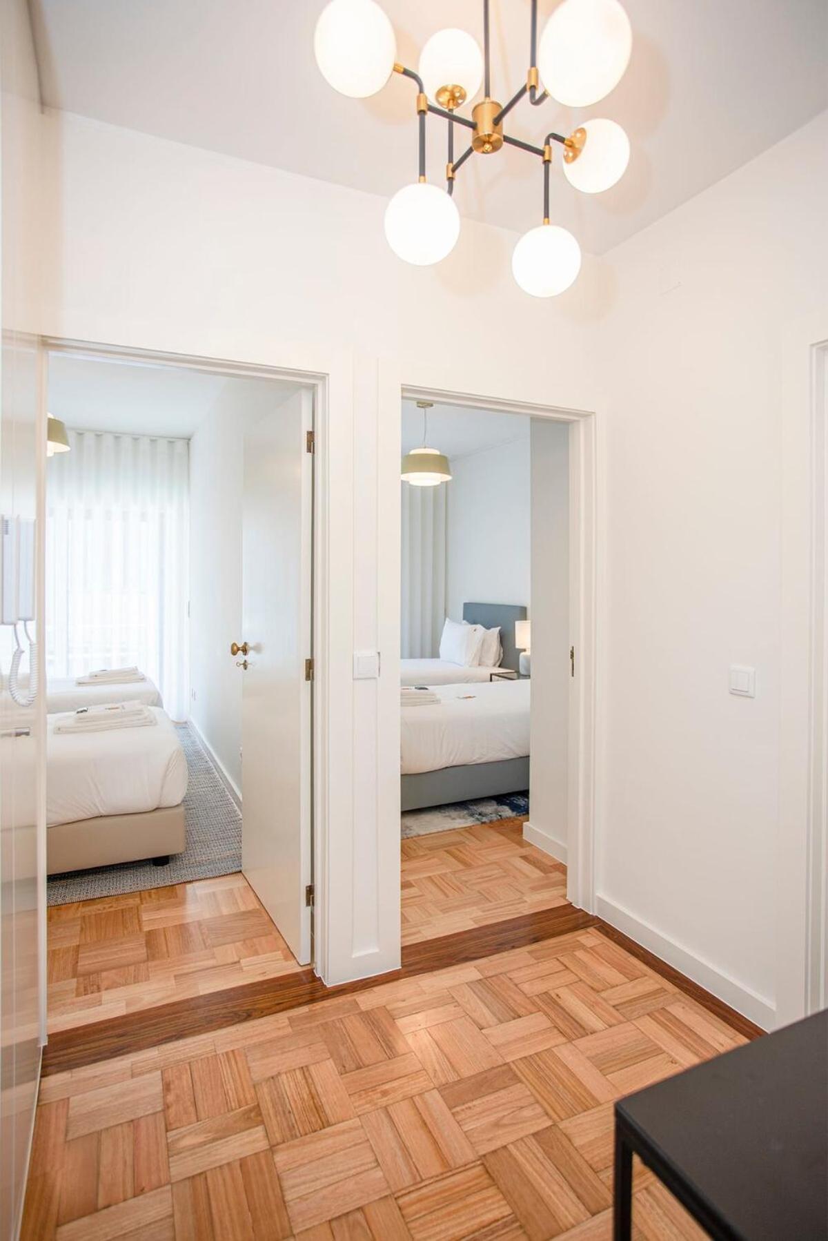 Liiiving In - Design Bright House * Porto