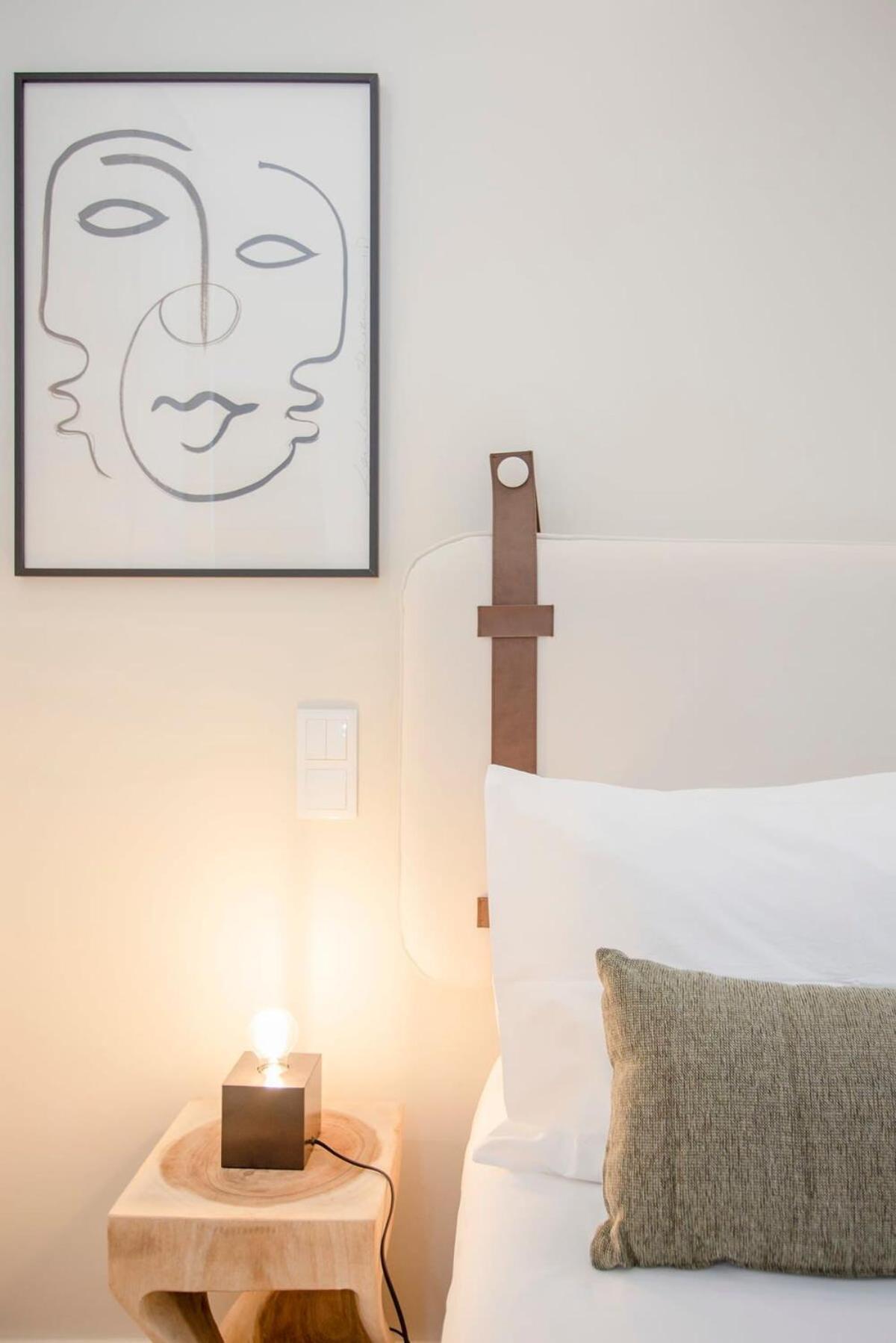 Apartment Liiiving In - Uptown Pearl