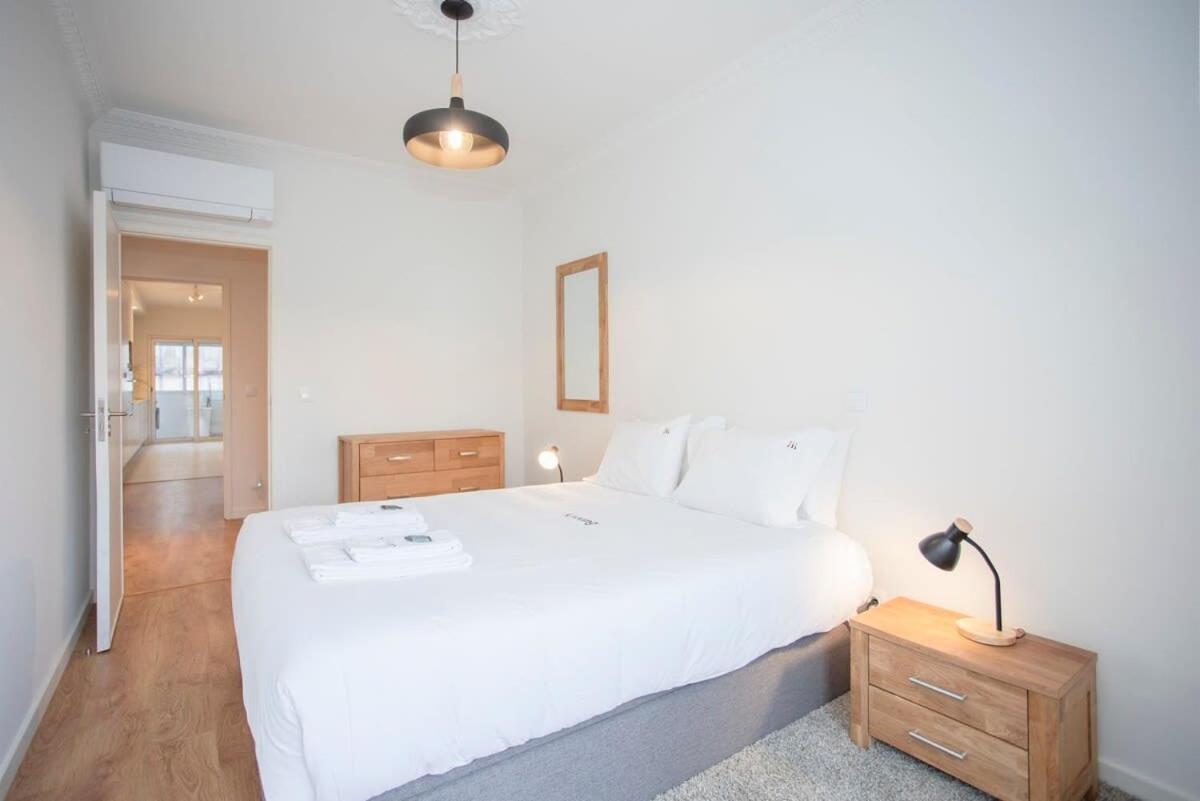 Liiiving In - Modern Design