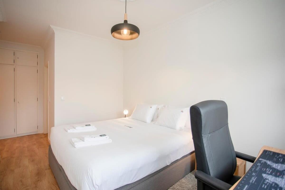 Liiiving In - Modern Design Apartment *