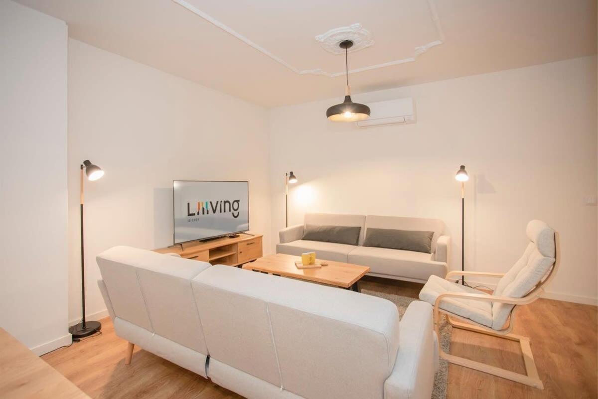 Liiiving In - Modern Design Porto