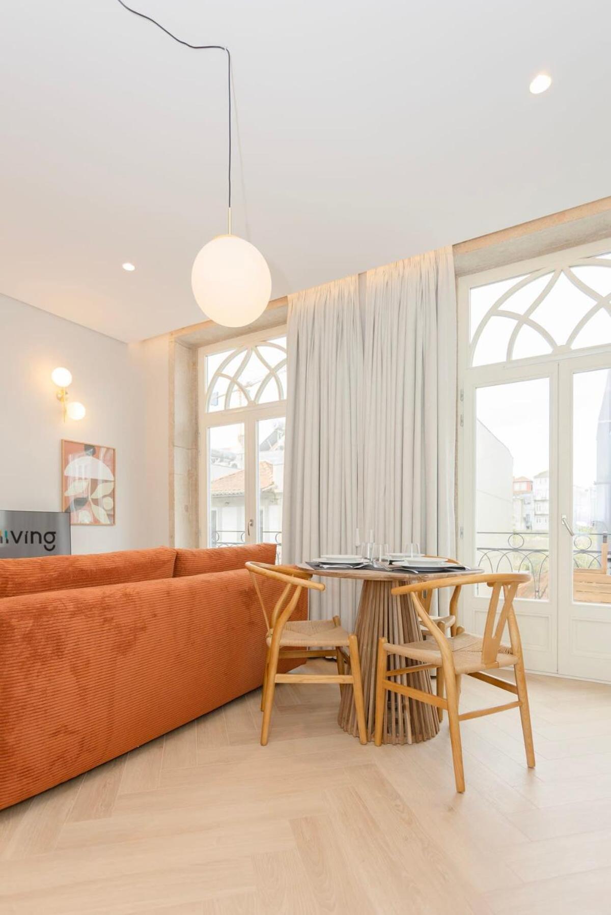 Liiiving In - Luxury Design *