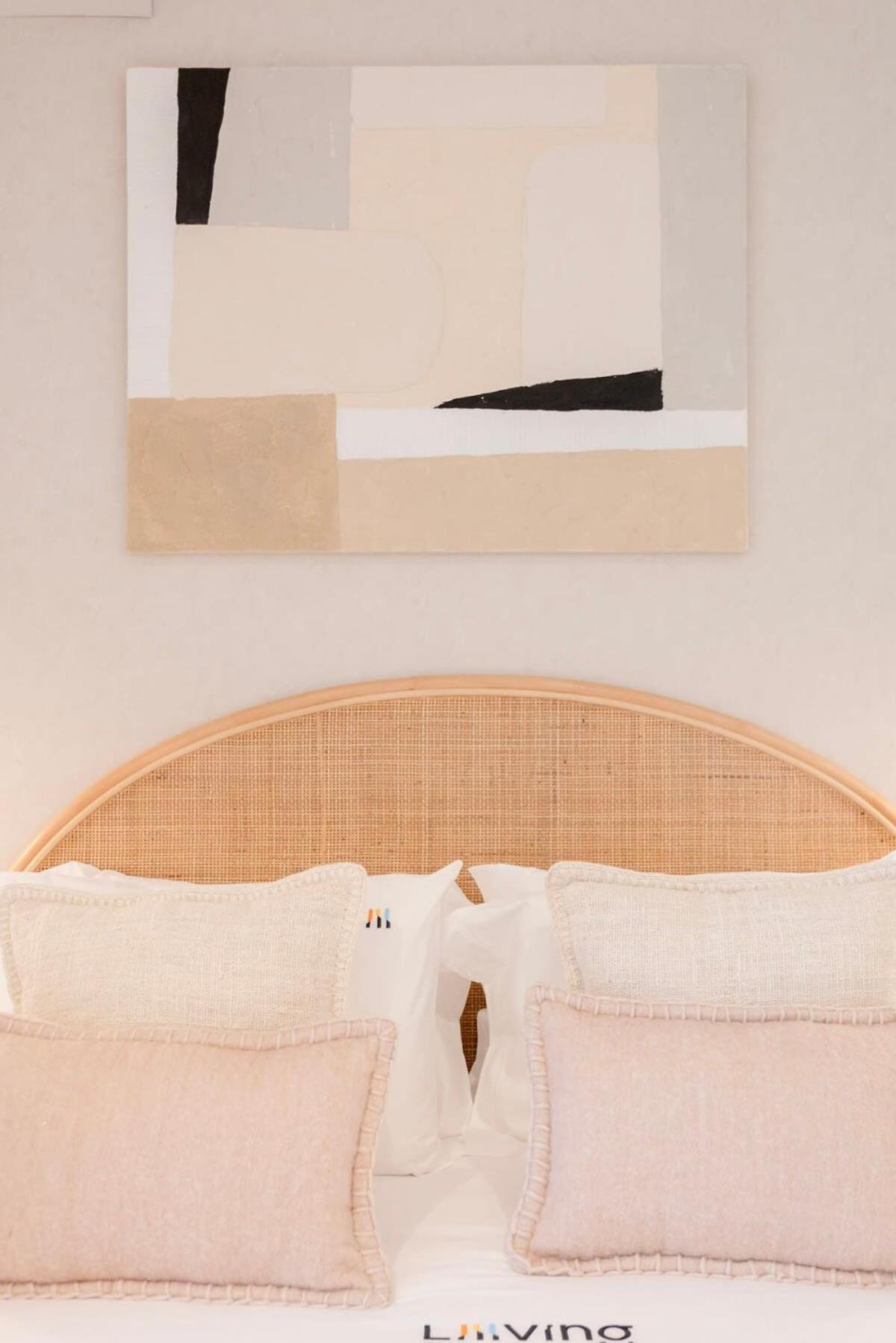 Liiiving In - Luxury Design *