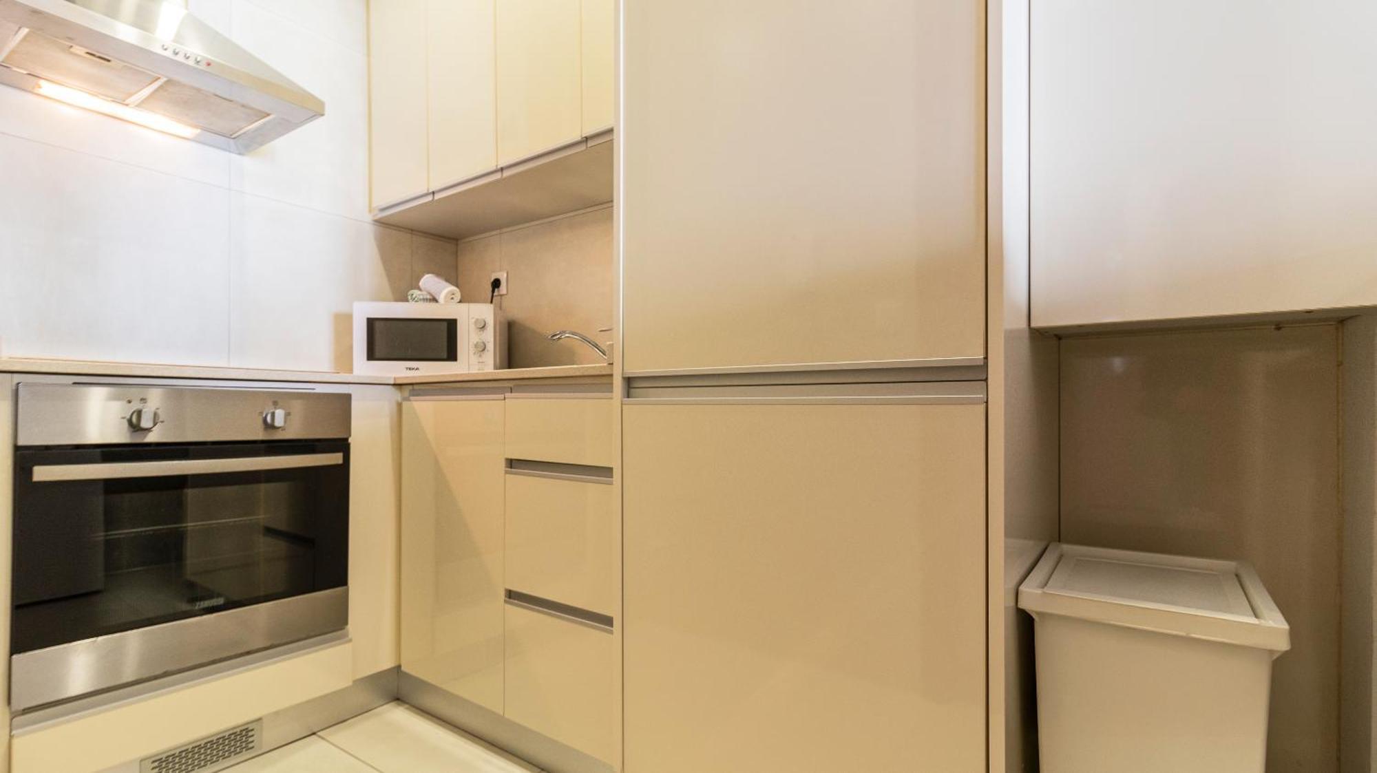 Adorable 2d Apartment Porto