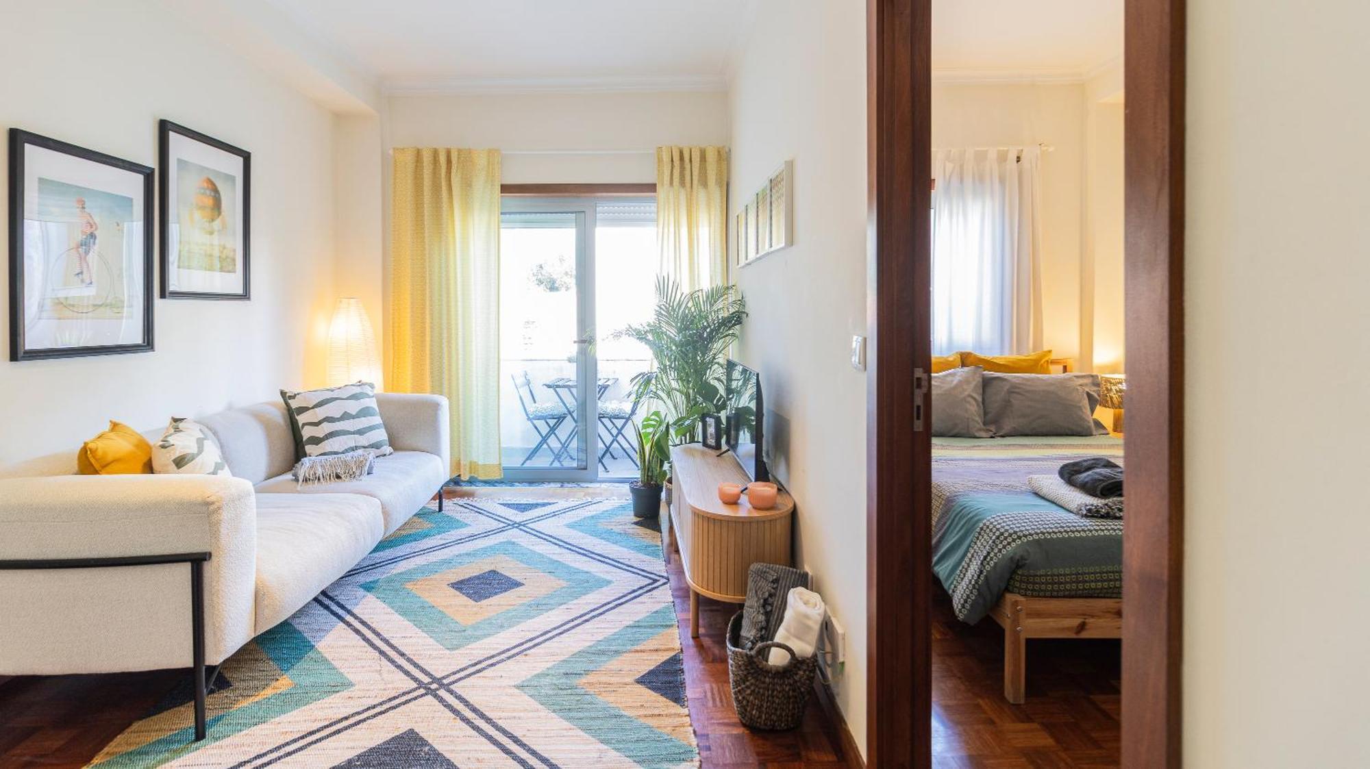 Adorable 2d Apartment Porto