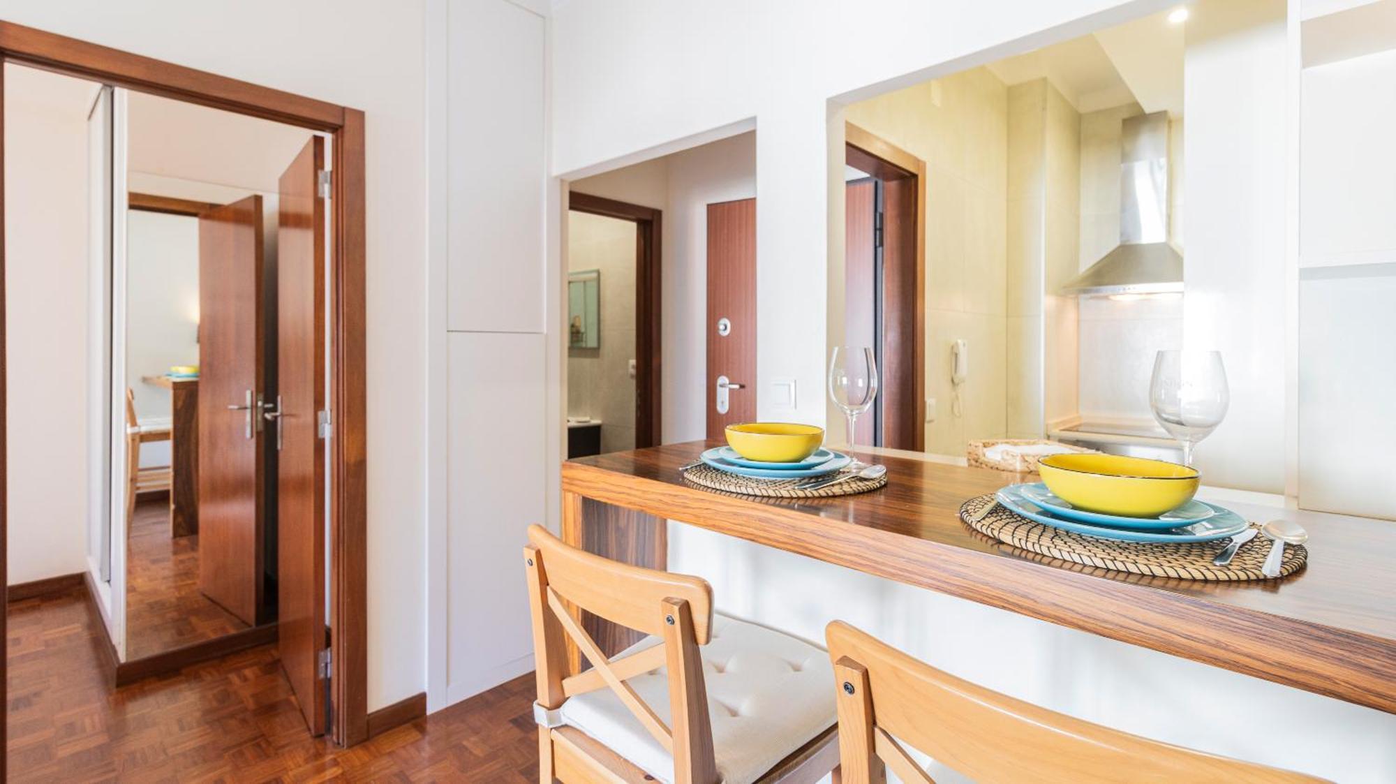 Apartment Adorable 2d