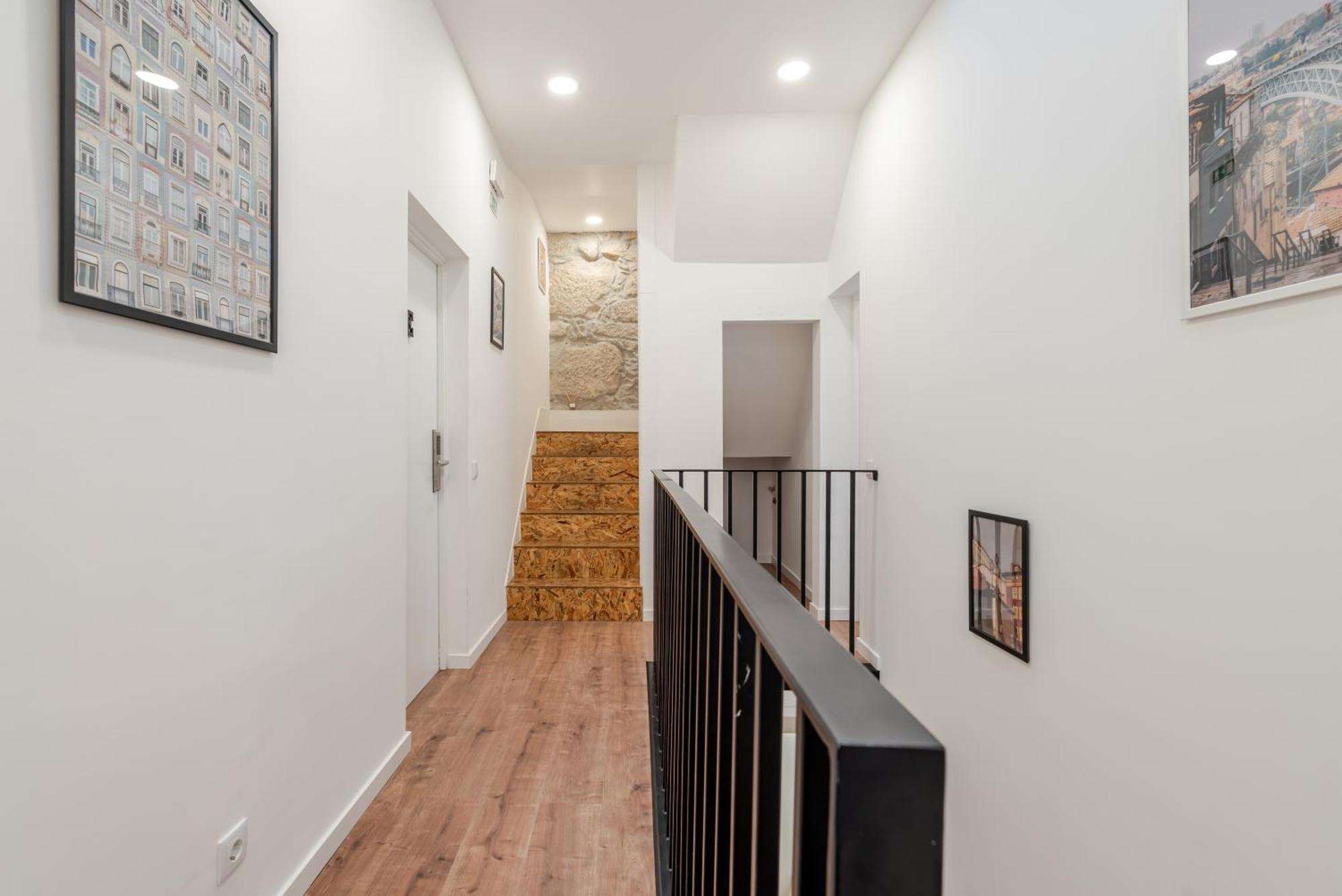 Apartment Hostwise - Stylish Sunny Flats